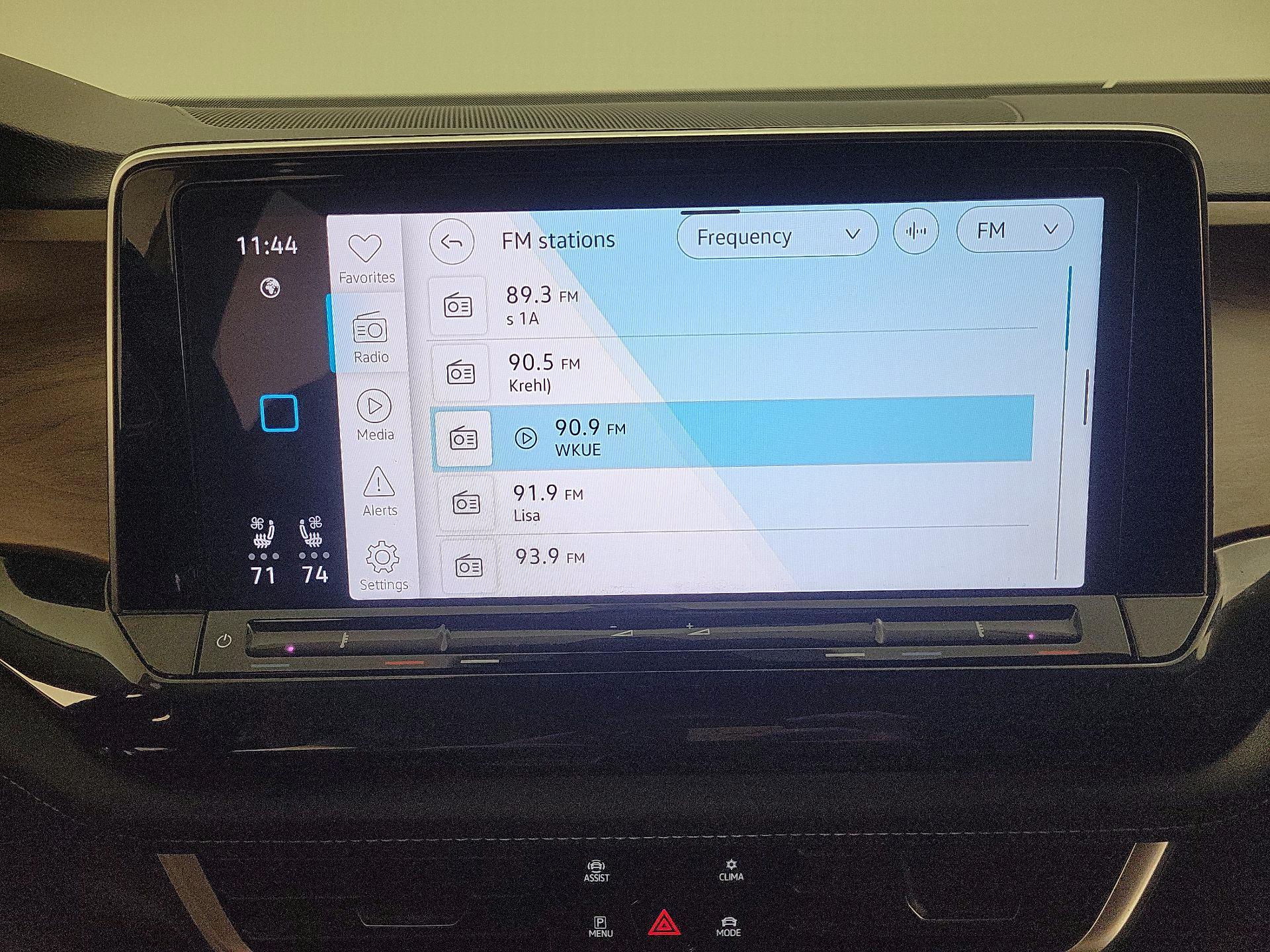 Thumbnail: 2025 Volkswagen Atlas - 15