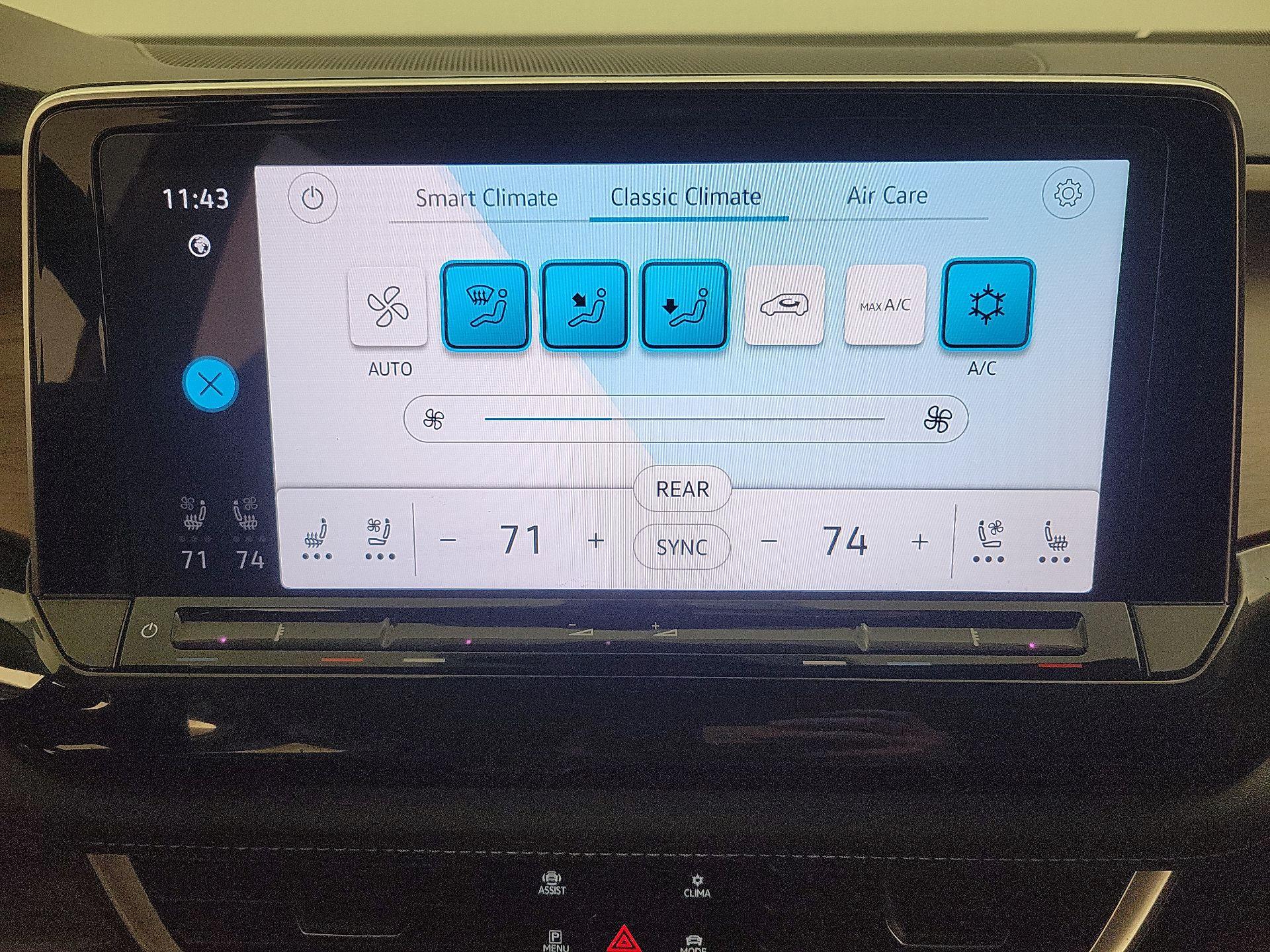 Thumbnail: 2025 Volkswagen Atlas - 16