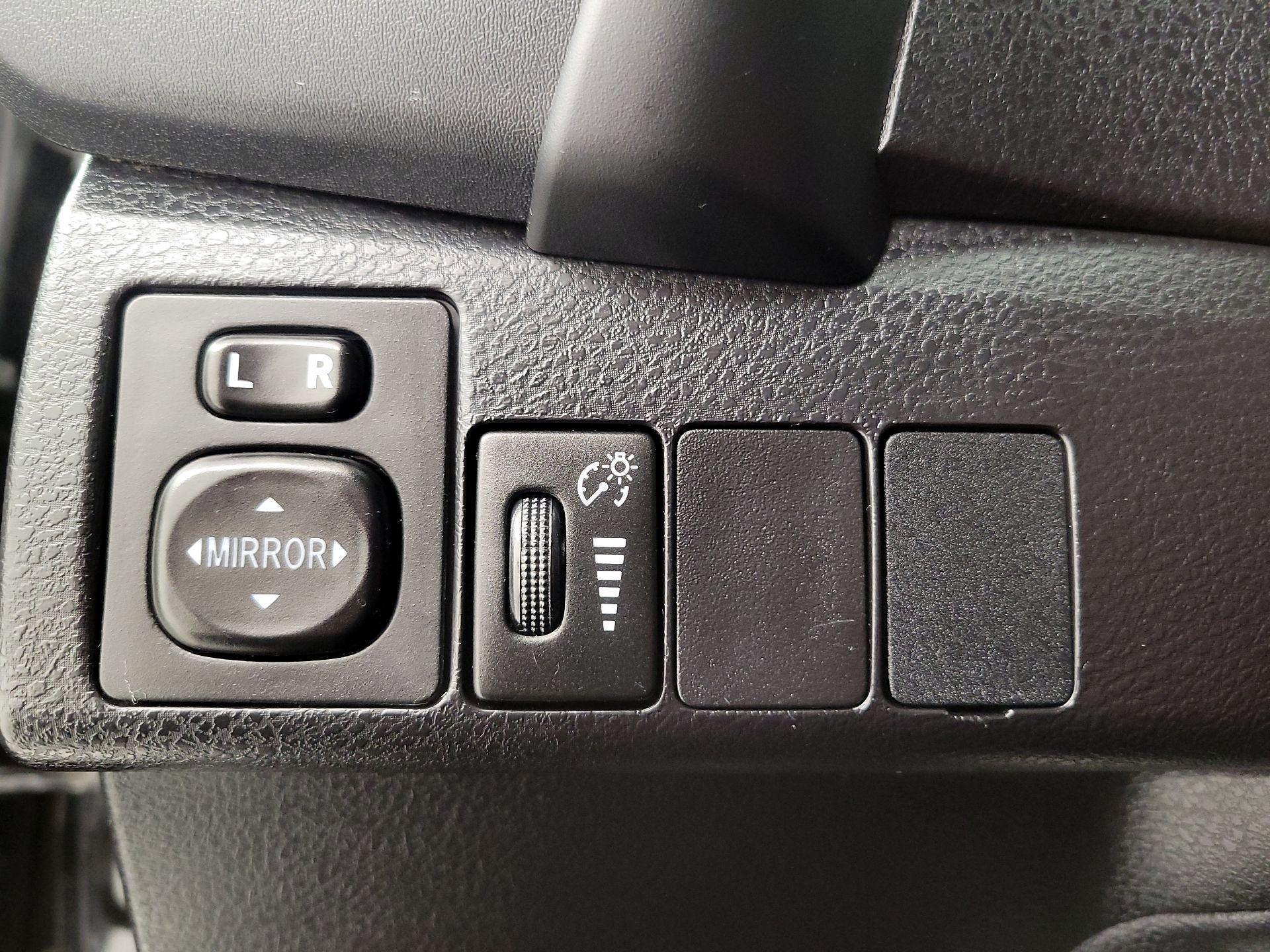 Thumbnail: 2017 Toyota Corolla - 13