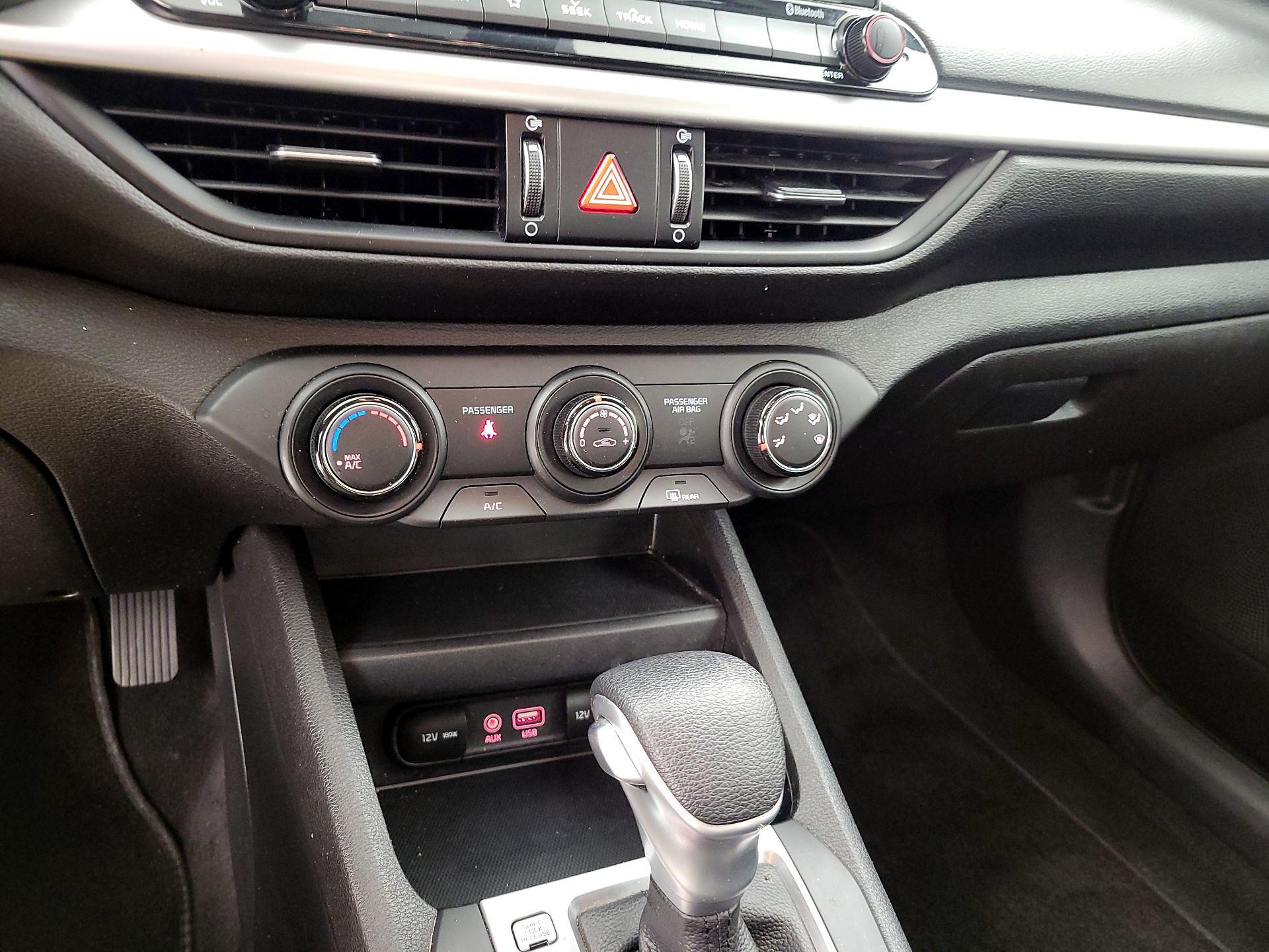 Thumbnail: 2021 Kia Forte - 15