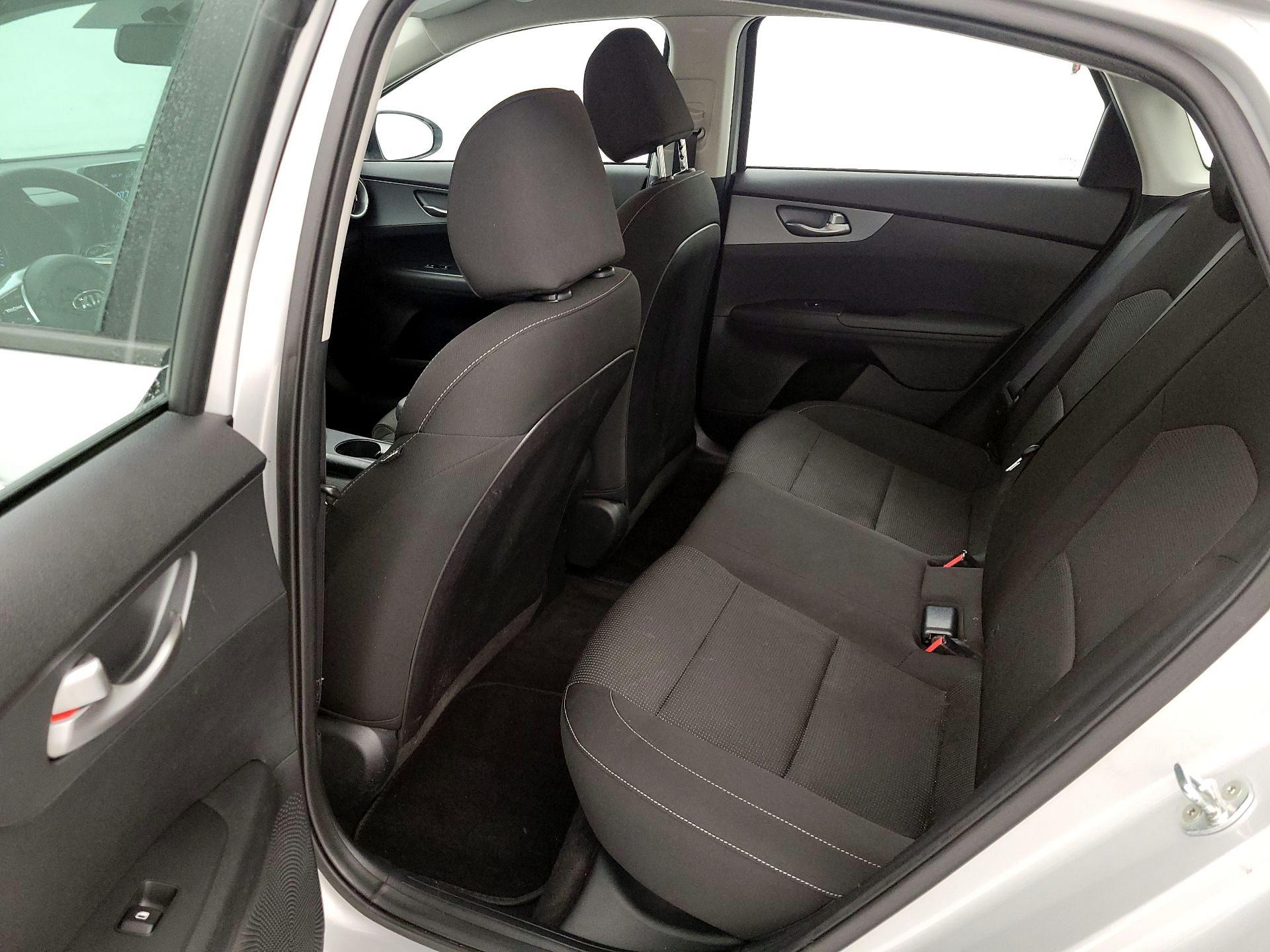 Thumbnail: 2021 Kia Forte - 17