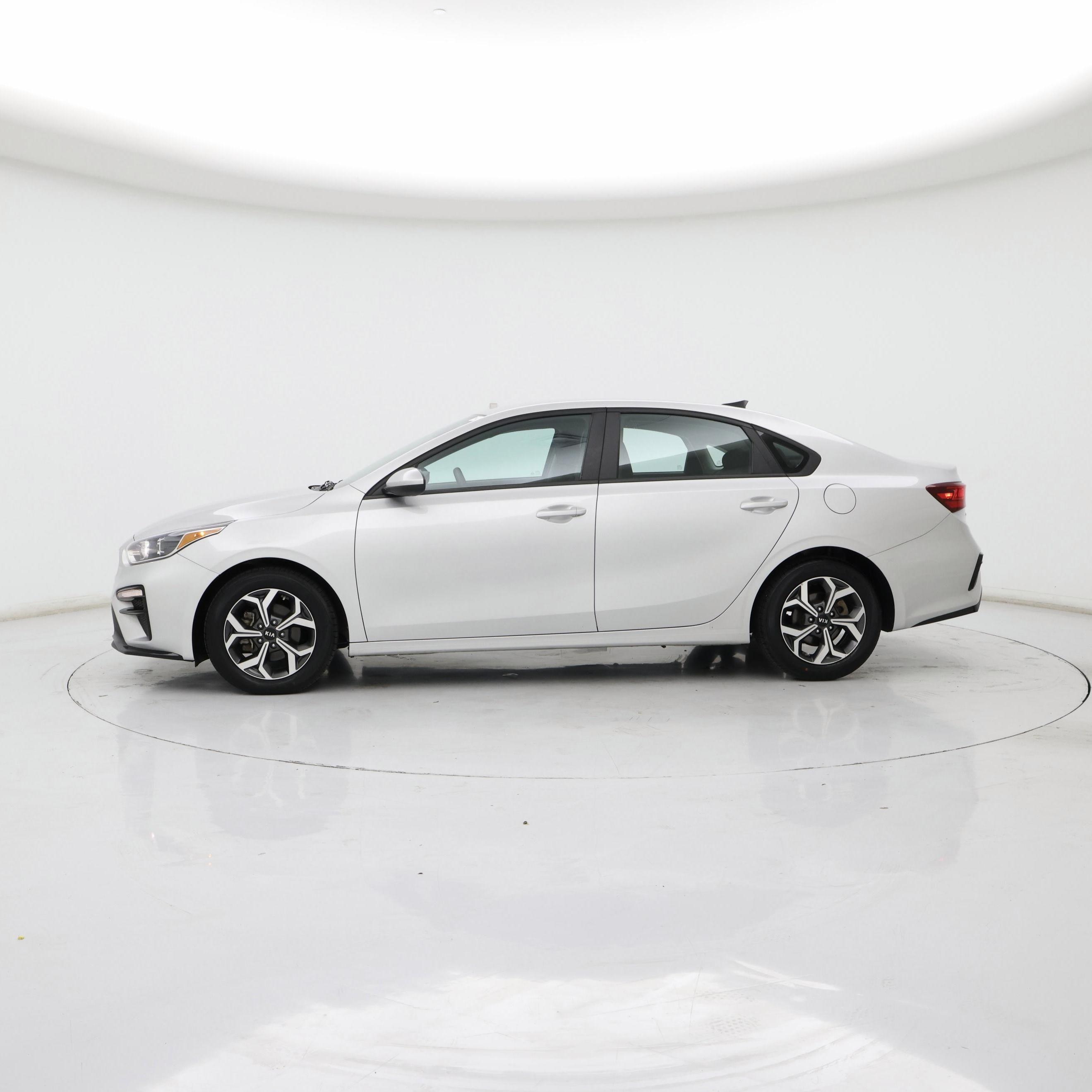 Thumbnail: 2021 Kia Forte - 3