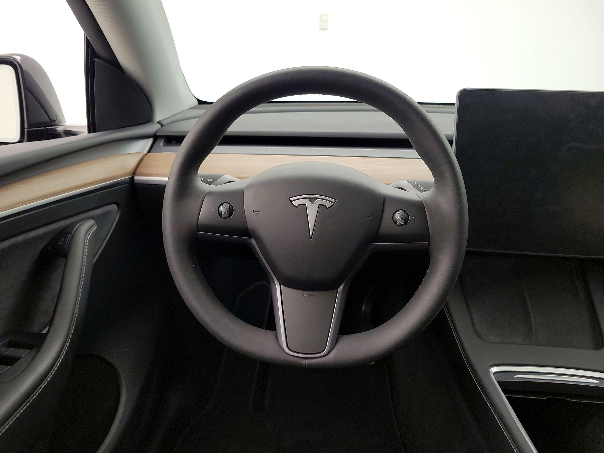 Thumbnail: 2024 Tesla Model Y - 10