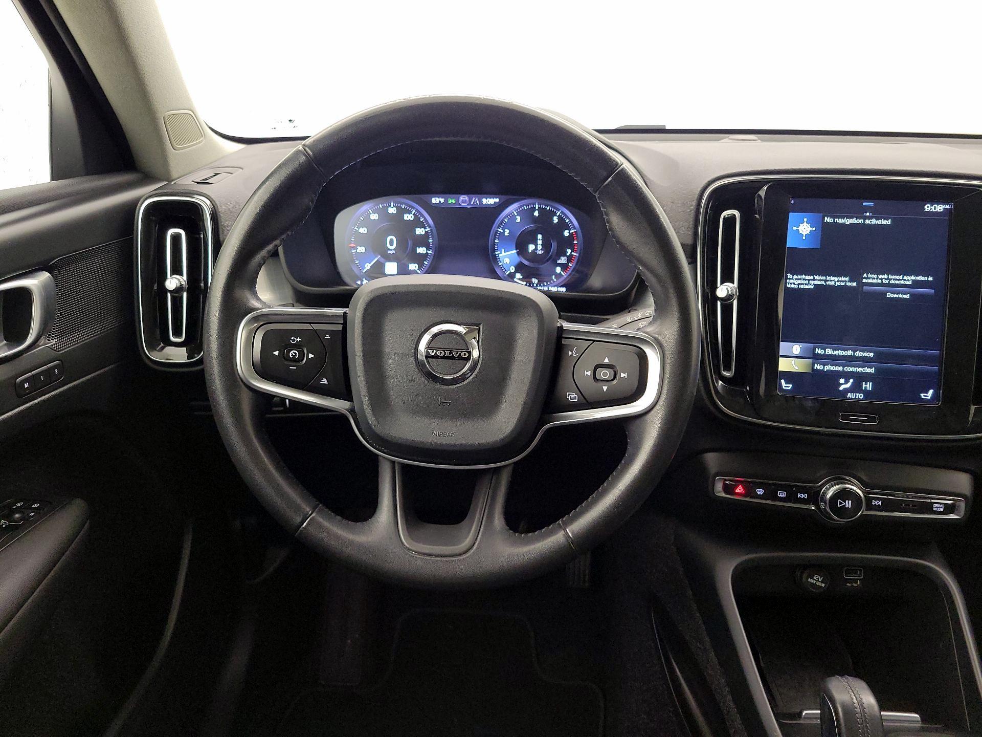 Thumbnail: 2020 Volvo XC40 - 10