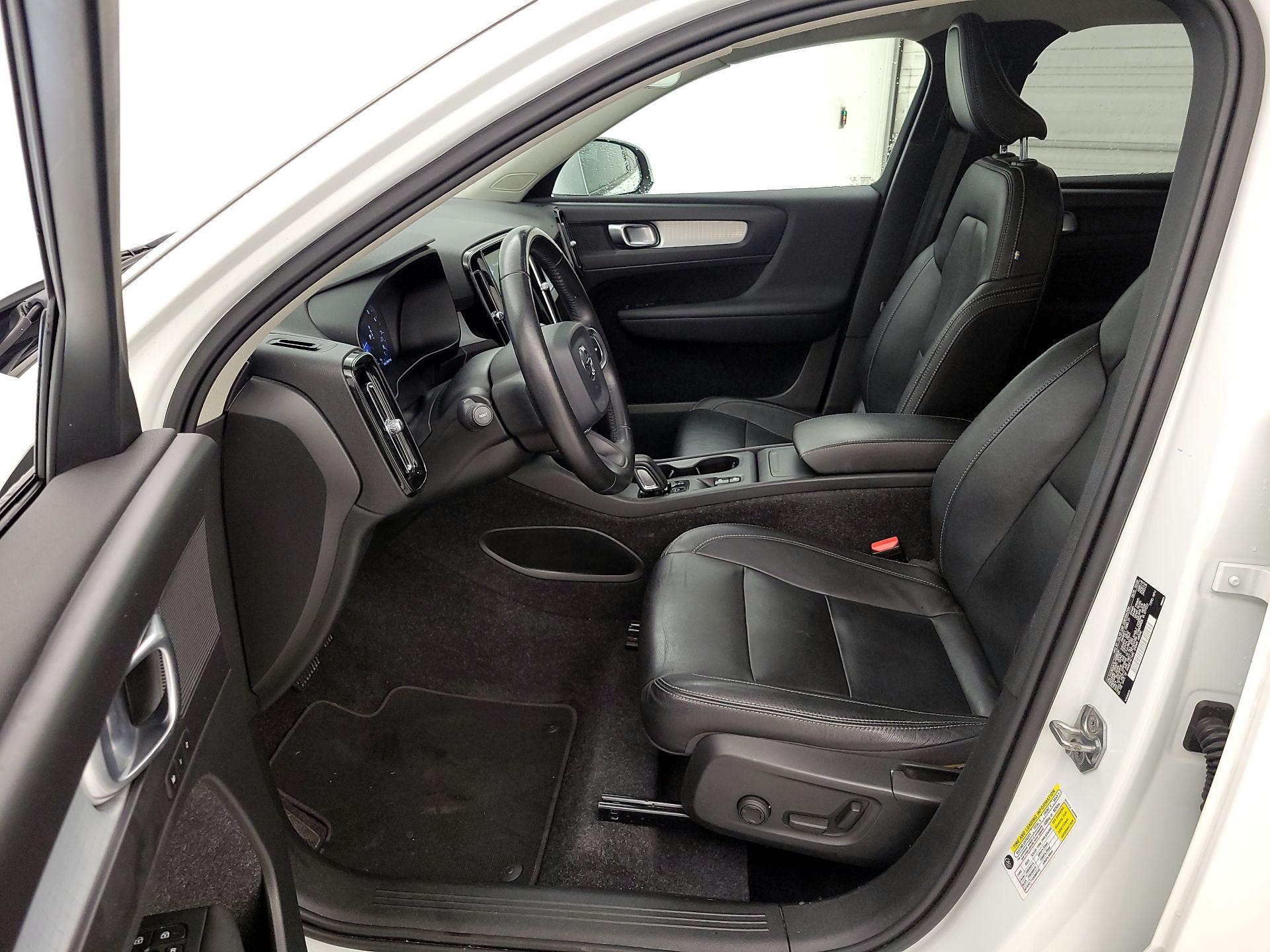 Thumbnail: 2020 Volvo XC40 - 11