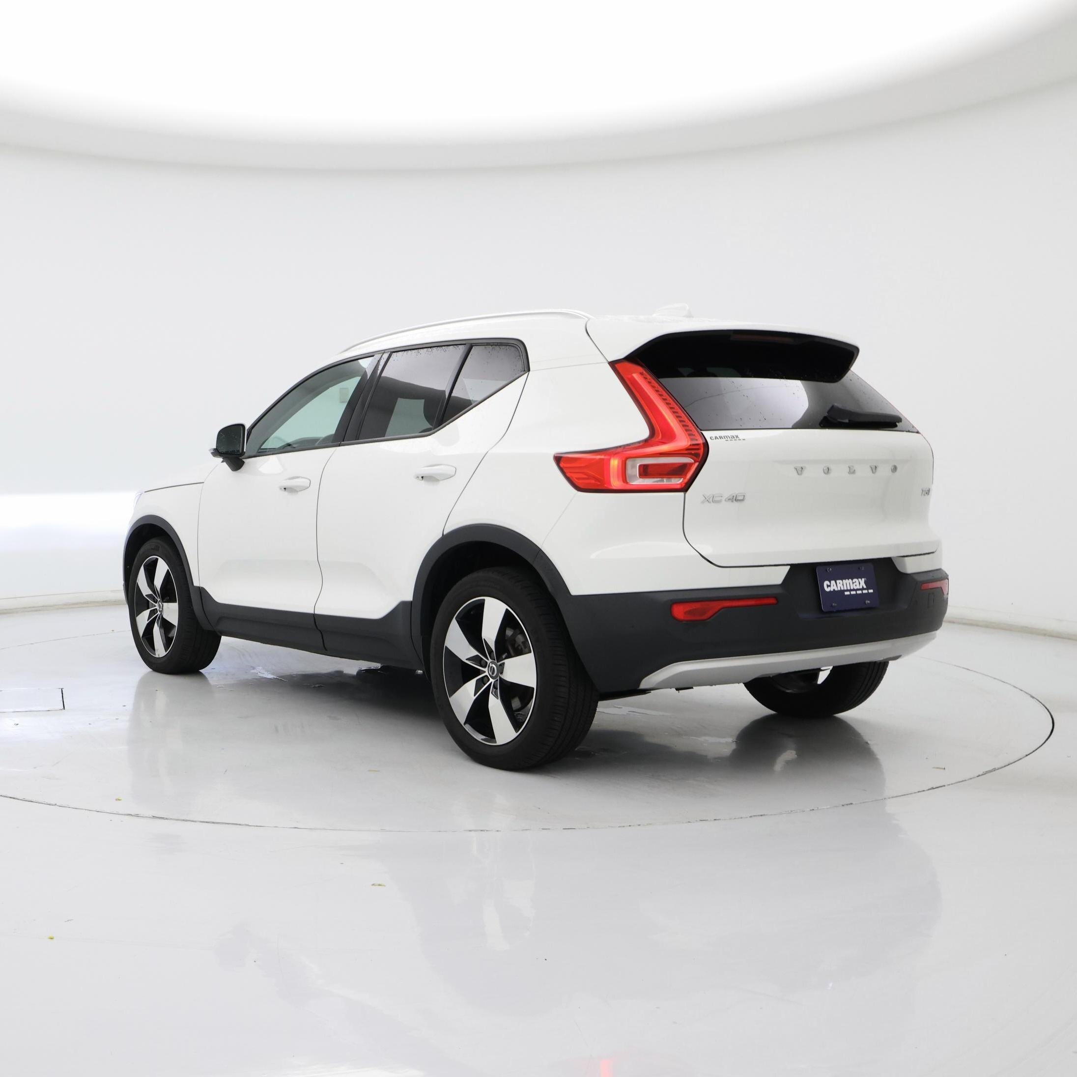 Thumbnail: 2020 Volvo XC40 - 2