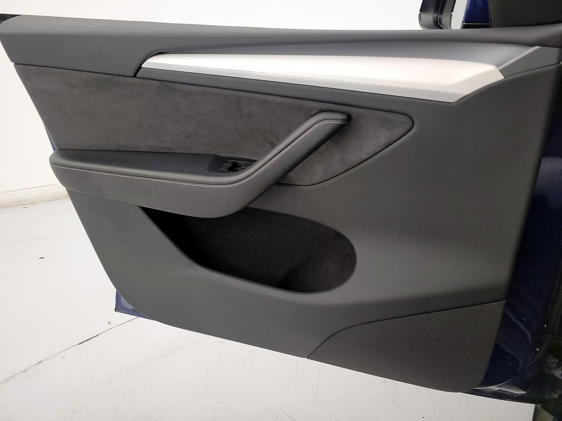 Thumbnail: 2025 Tesla Model Y - 12