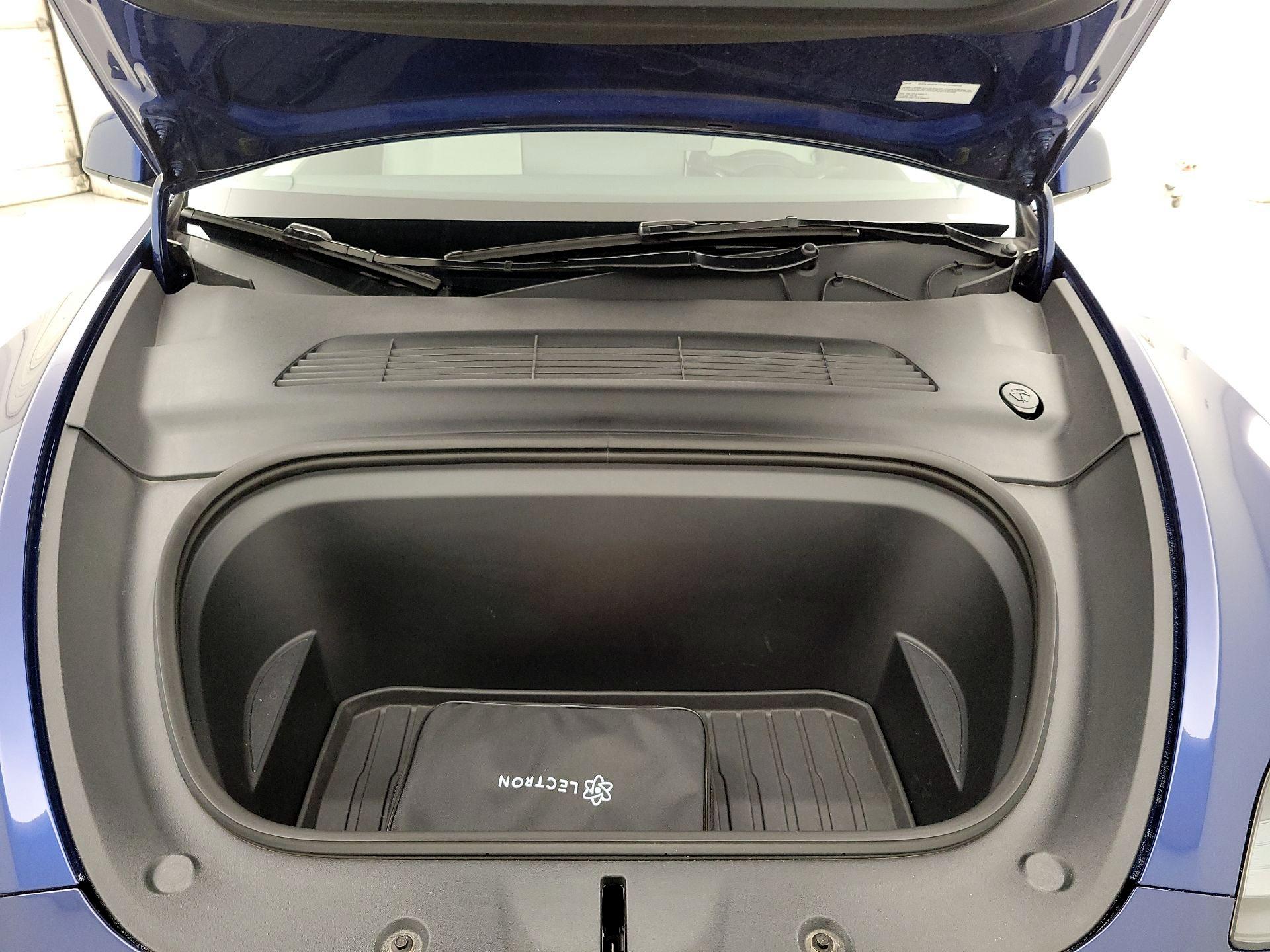 Thumbnail: 2025 Tesla Model Y - 19