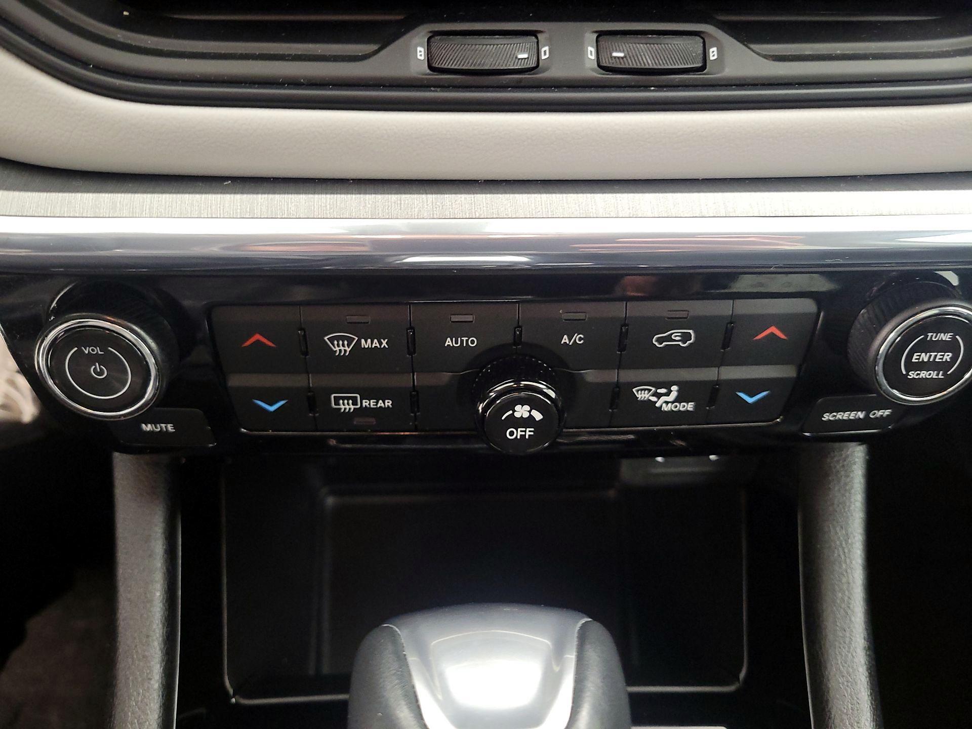 Thumbnail: 2022 Jeep Compass - 17