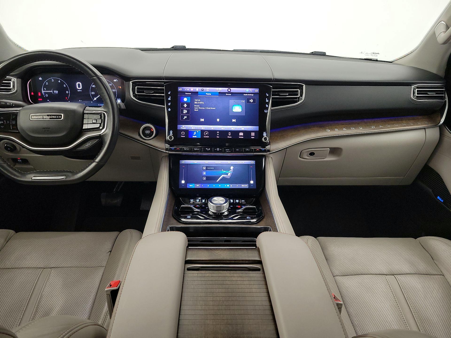 Thumbnail: 2022 Jeep Grand Wagoneer - 9