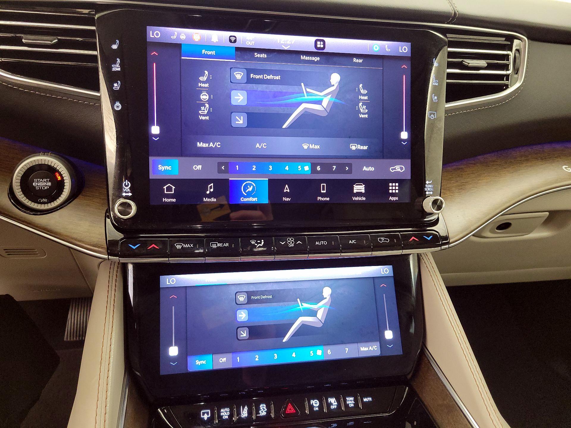 Thumbnail: 2022 Jeep Grand Wagoneer - 16