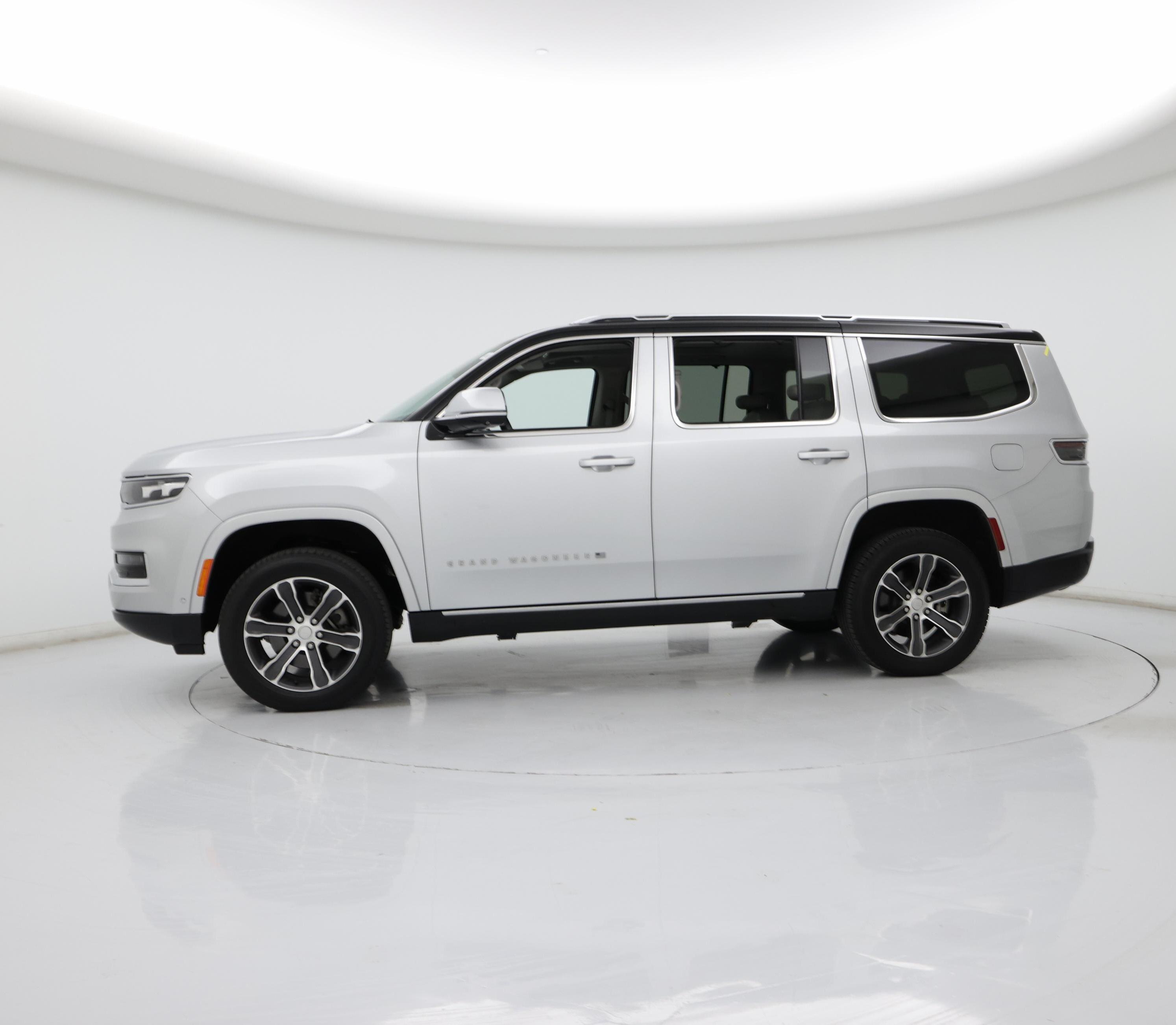 Thumbnail: 2022 Jeep Grand Wagoneer - 3