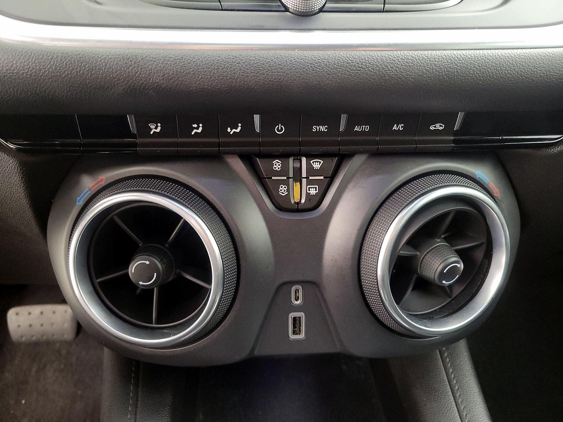 Thumbnail: 2020 Chevrolet Blazer - 16