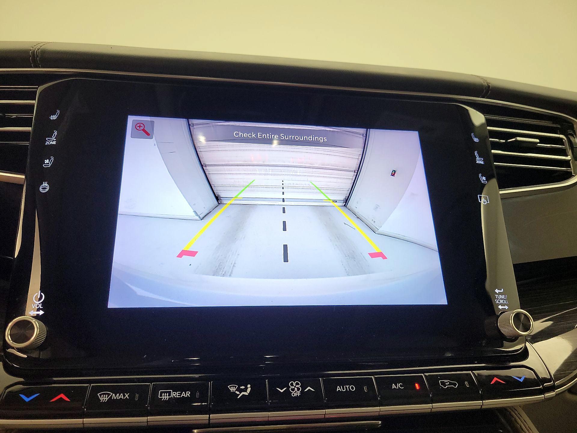 Thumbnail: 2022 Jeep Wagoneer - 15