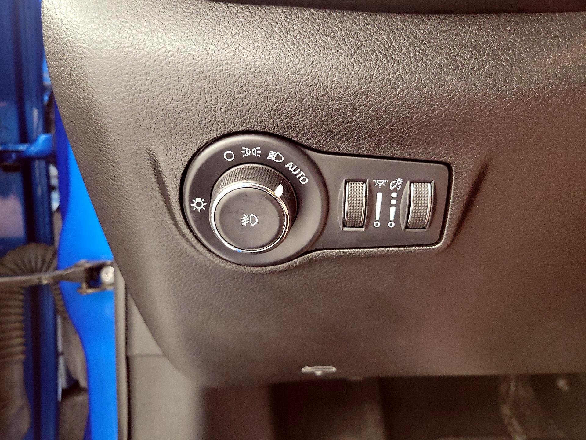 Thumbnail: 2022 Jeep Compass - 13