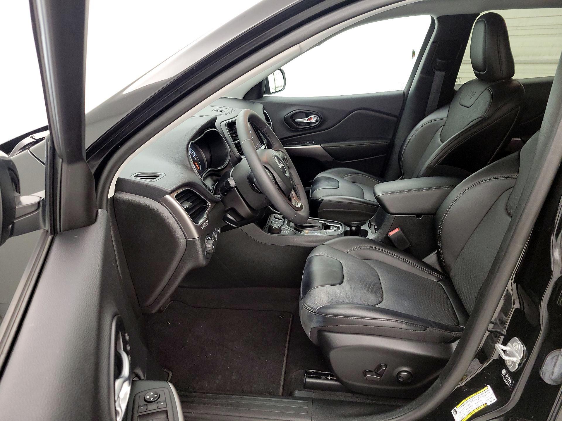 Thumbnail: 2022 Jeep Cherokee - 11