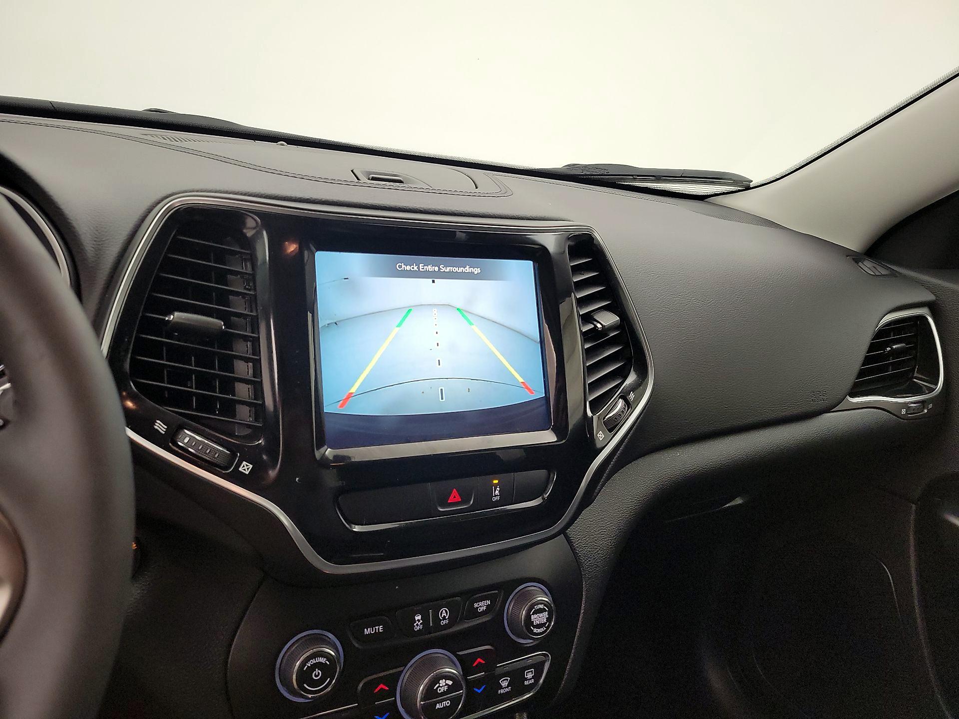 Thumbnail: 2022 Jeep Cherokee - 13