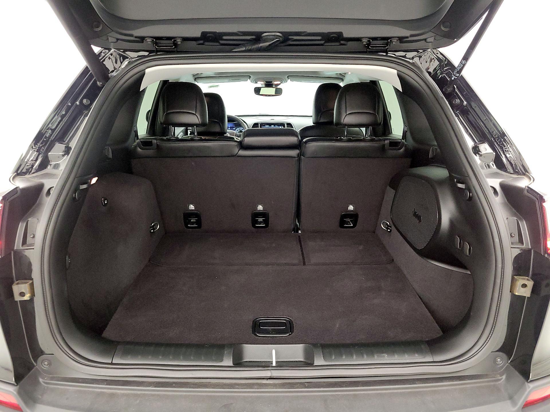 Thumbnail: 2022 Jeep Cherokee - 18