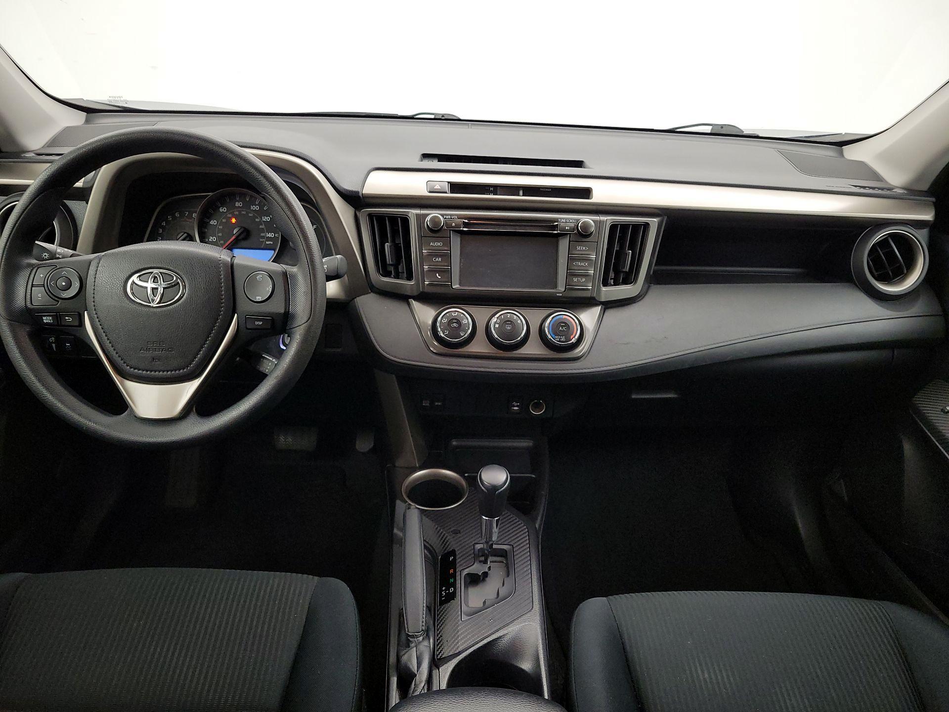 Thumbnail: 2015 Toyota RAV4 - 9