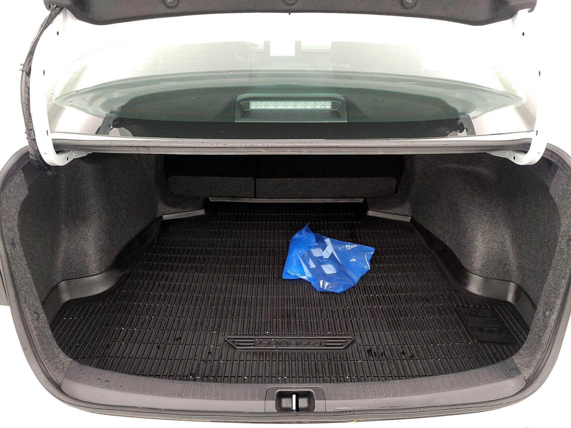 Thumbnail: 2025 Toyota Corolla - 18