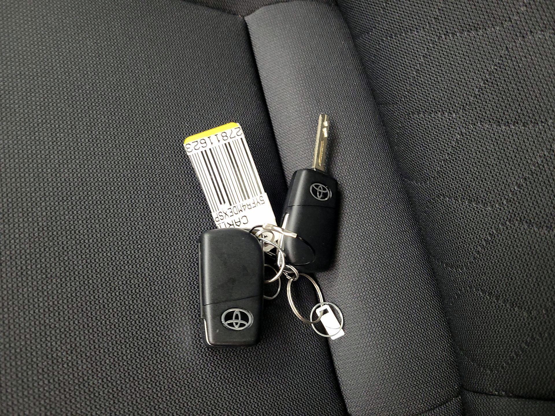 Thumbnail: 2025 Toyota Corolla - 20