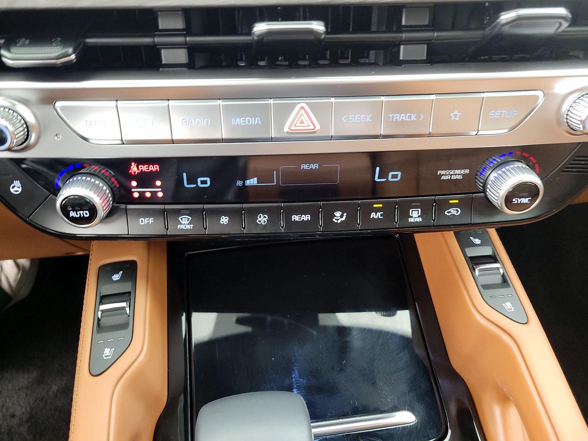 Thumbnail: 2025 Kia Telluride - 17