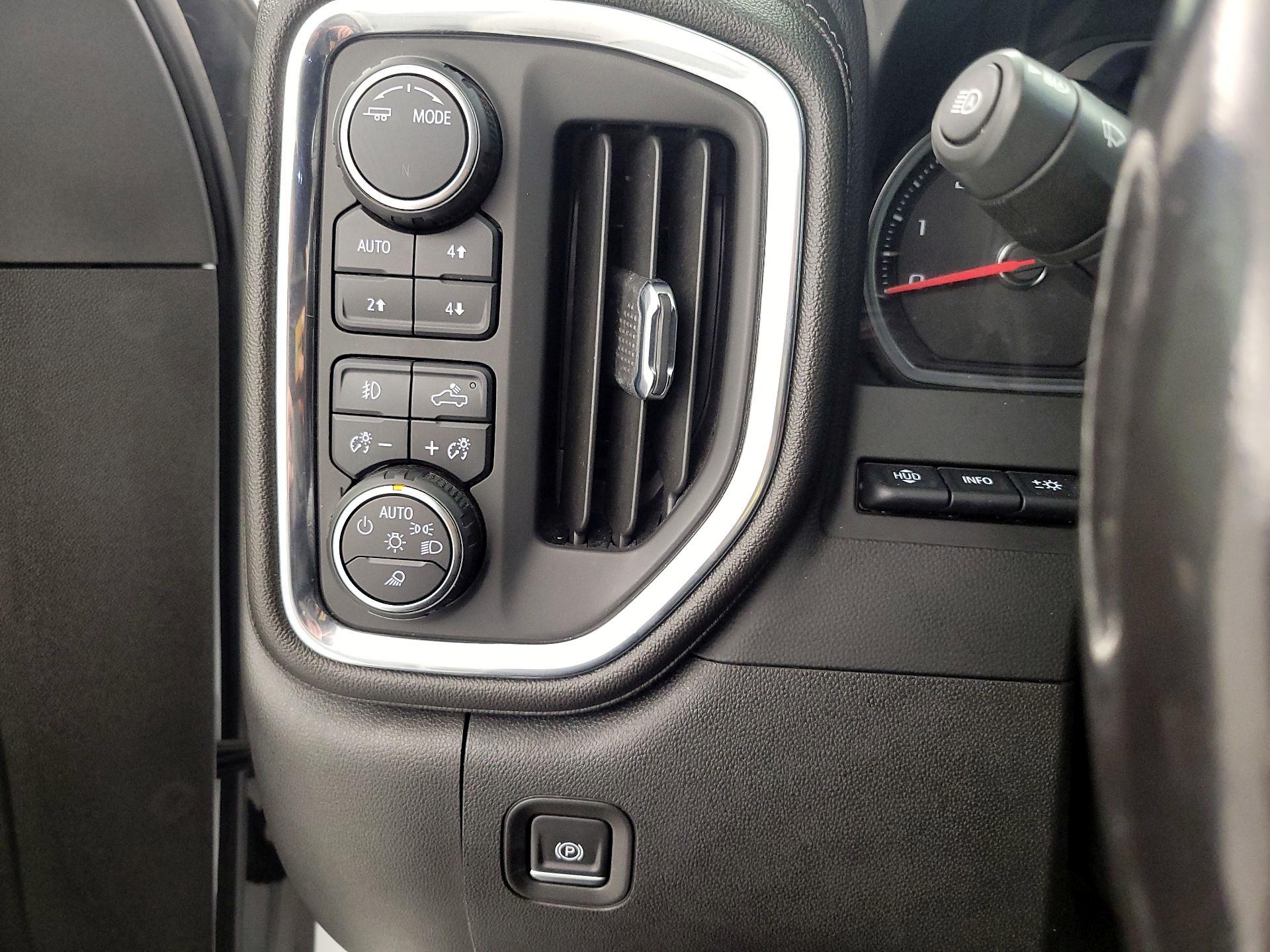 Thumbnail: 2022 Chevrolet Silverado 3500 - 13