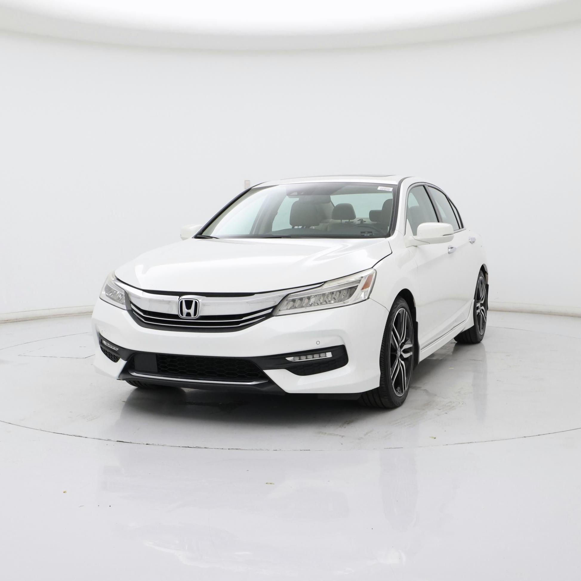 Thumbnail: 2017 Honda Accord - 4