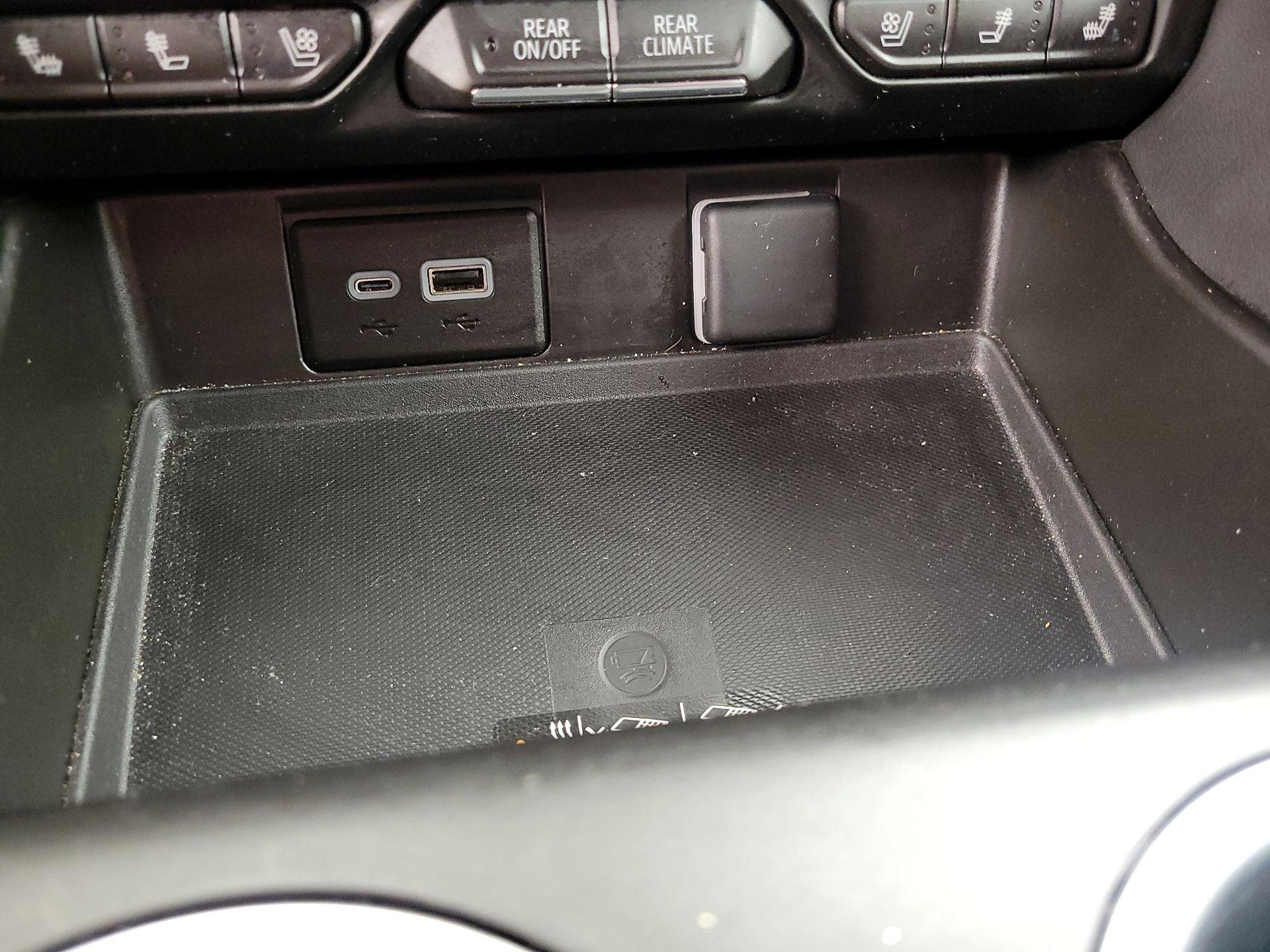 Thumbnail: 2024 Chevrolet Tahoe - 19