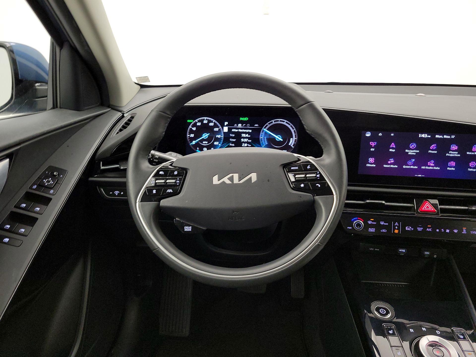 Thumbnail: 2023 Kia Niro - 10