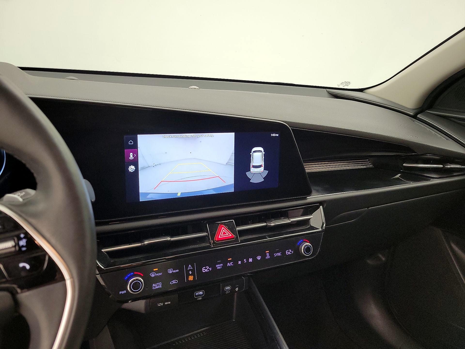 Thumbnail: 2023 Kia Niro - 13