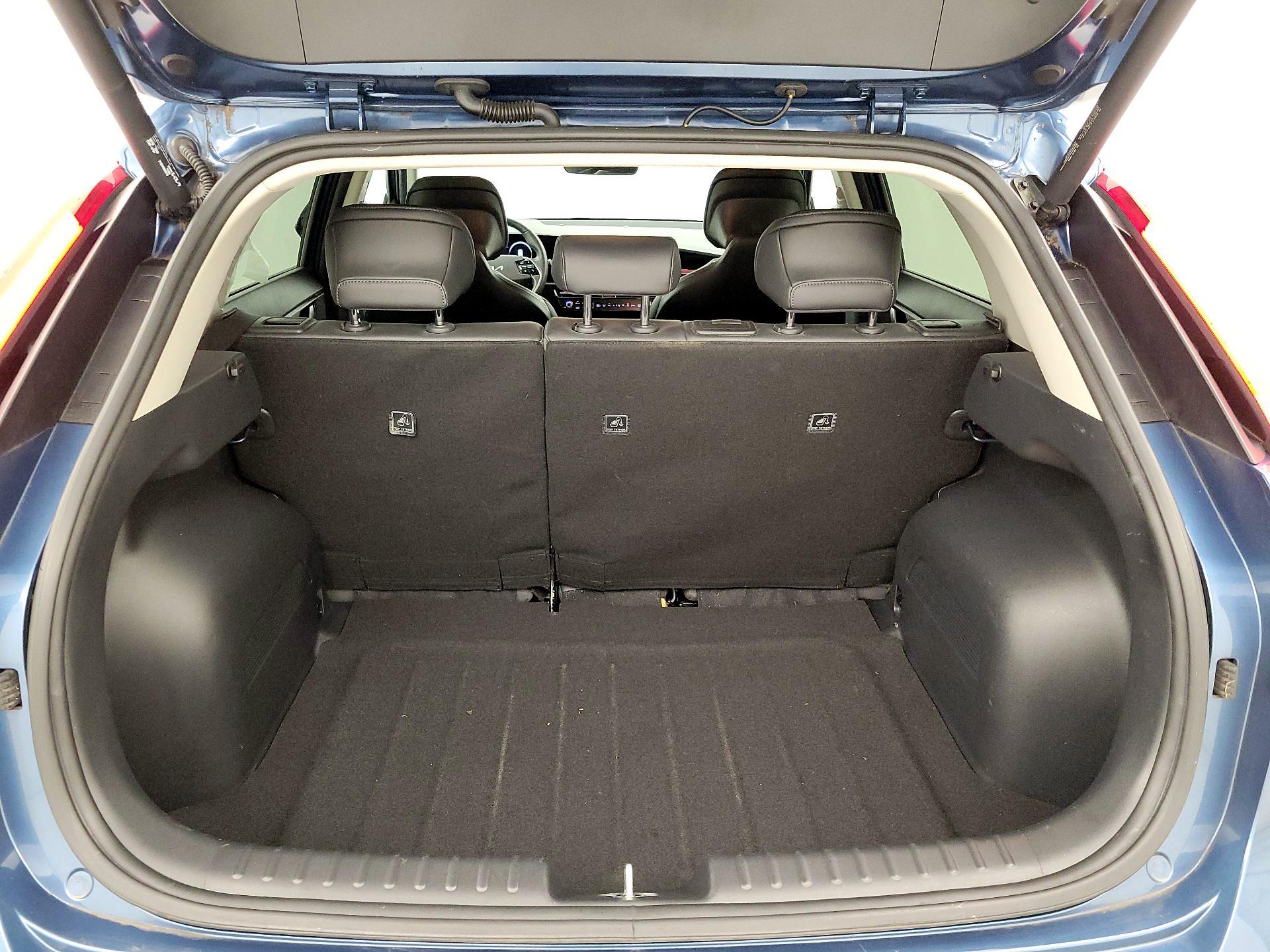 Thumbnail: 2023 Kia Niro - 18