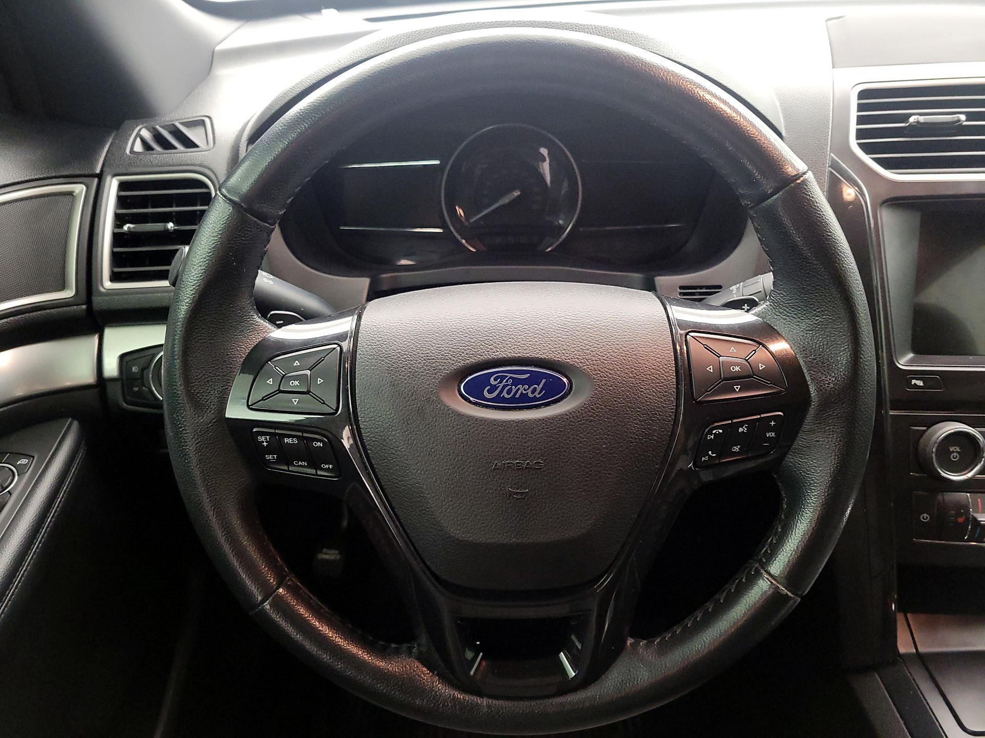 Thumbnail: 2017 Ford Explorer - 10