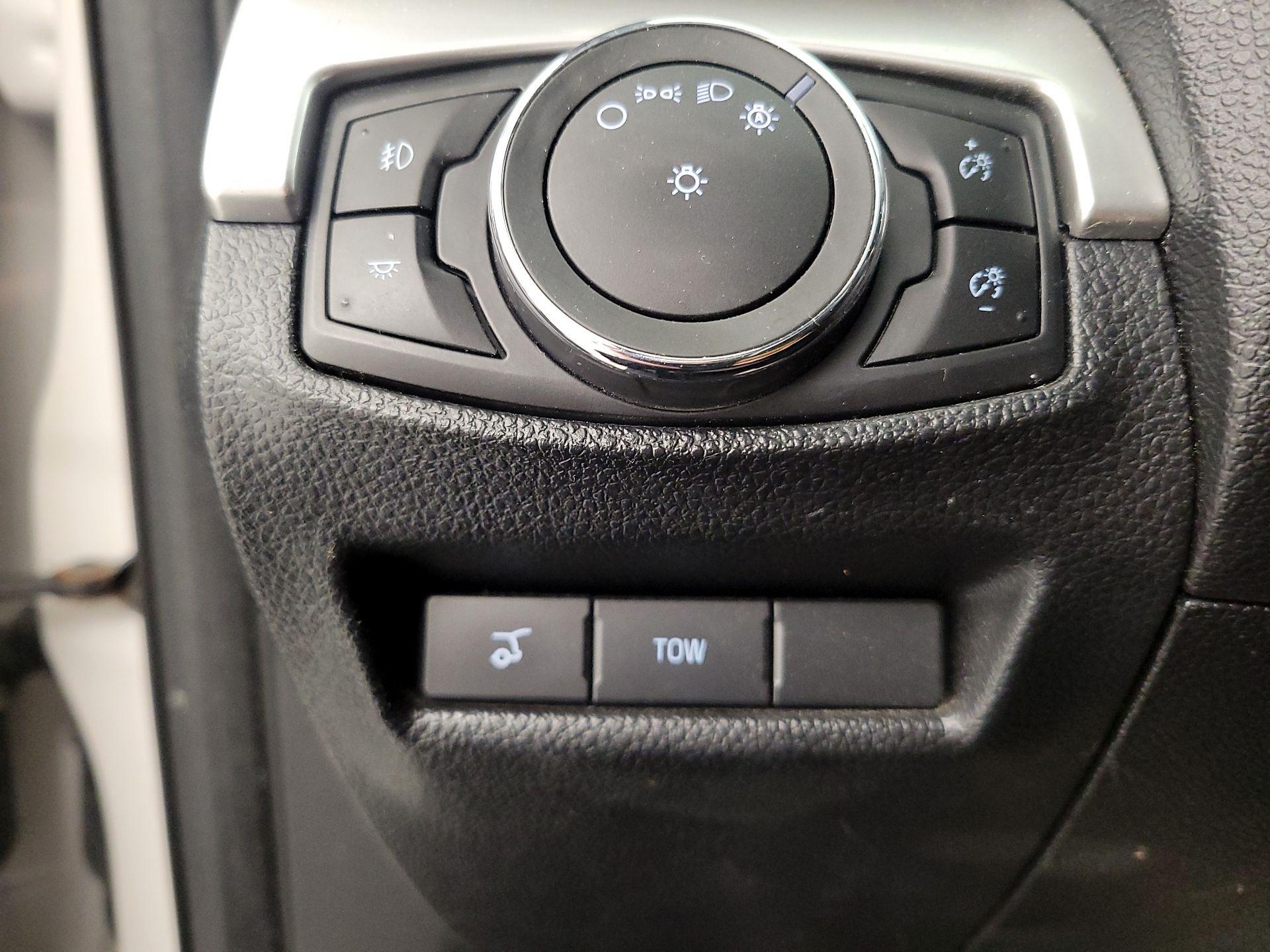 Thumbnail: 2017 Ford Explorer - 13