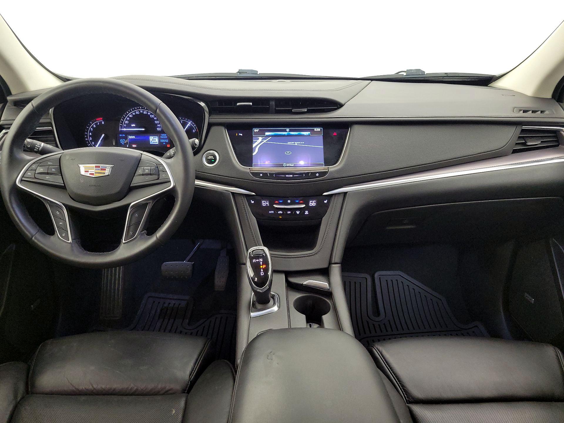 Thumbnail: 2017 Cadillac XT5 - 9