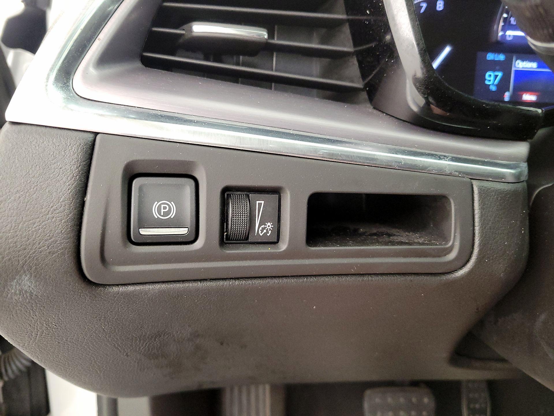 Thumbnail: 2017 Cadillac XT5 - 13