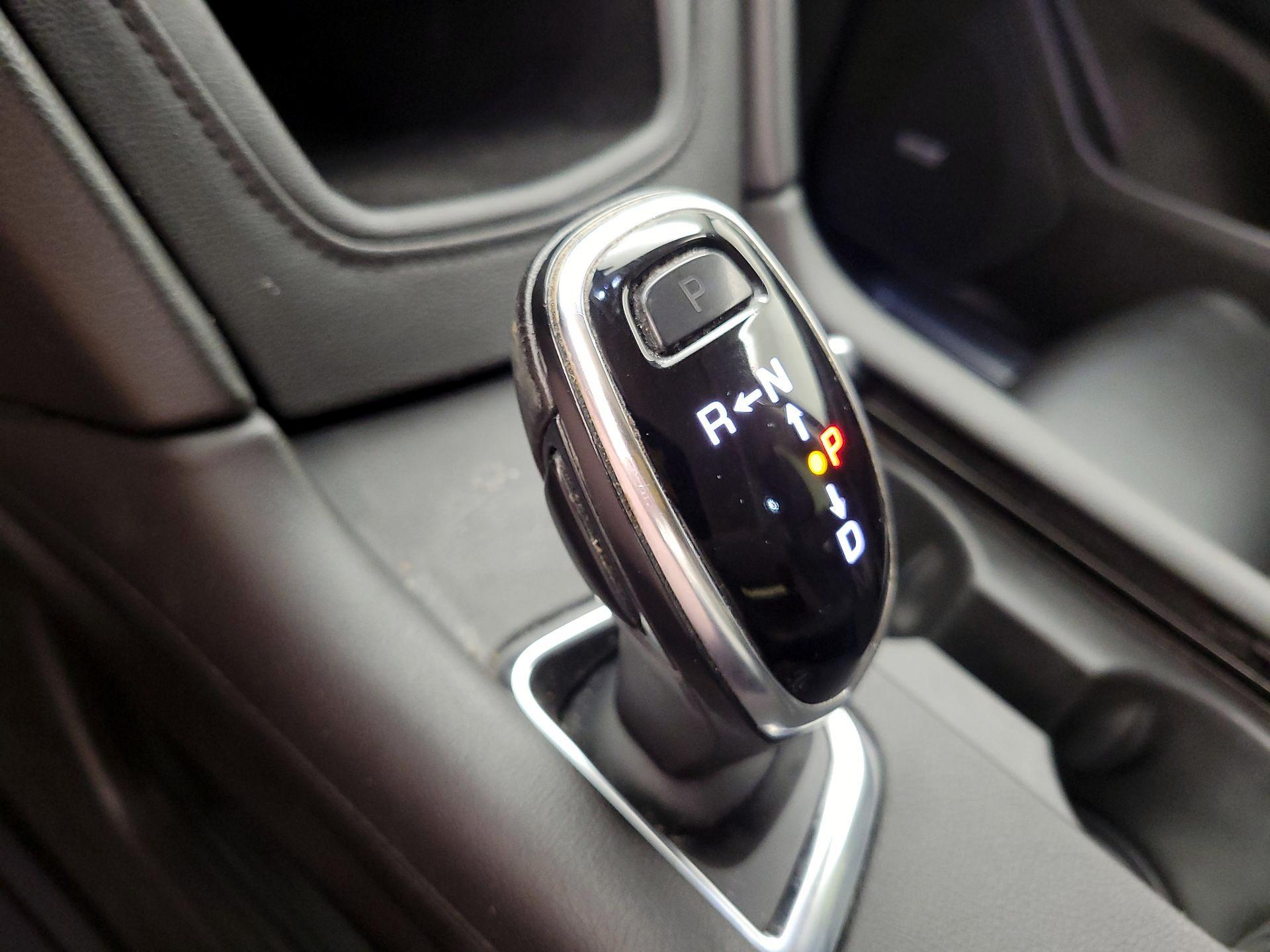 Thumbnail: 2017 Cadillac XT5 - 18