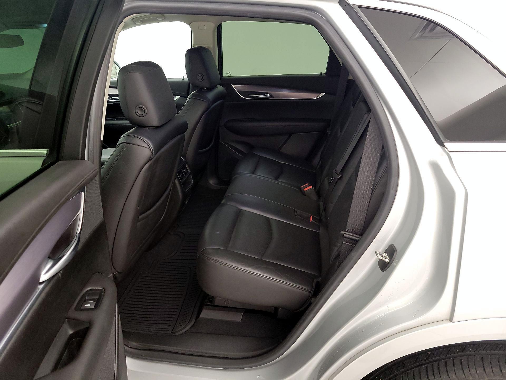 Thumbnail: 2017 Cadillac XT5 - 19