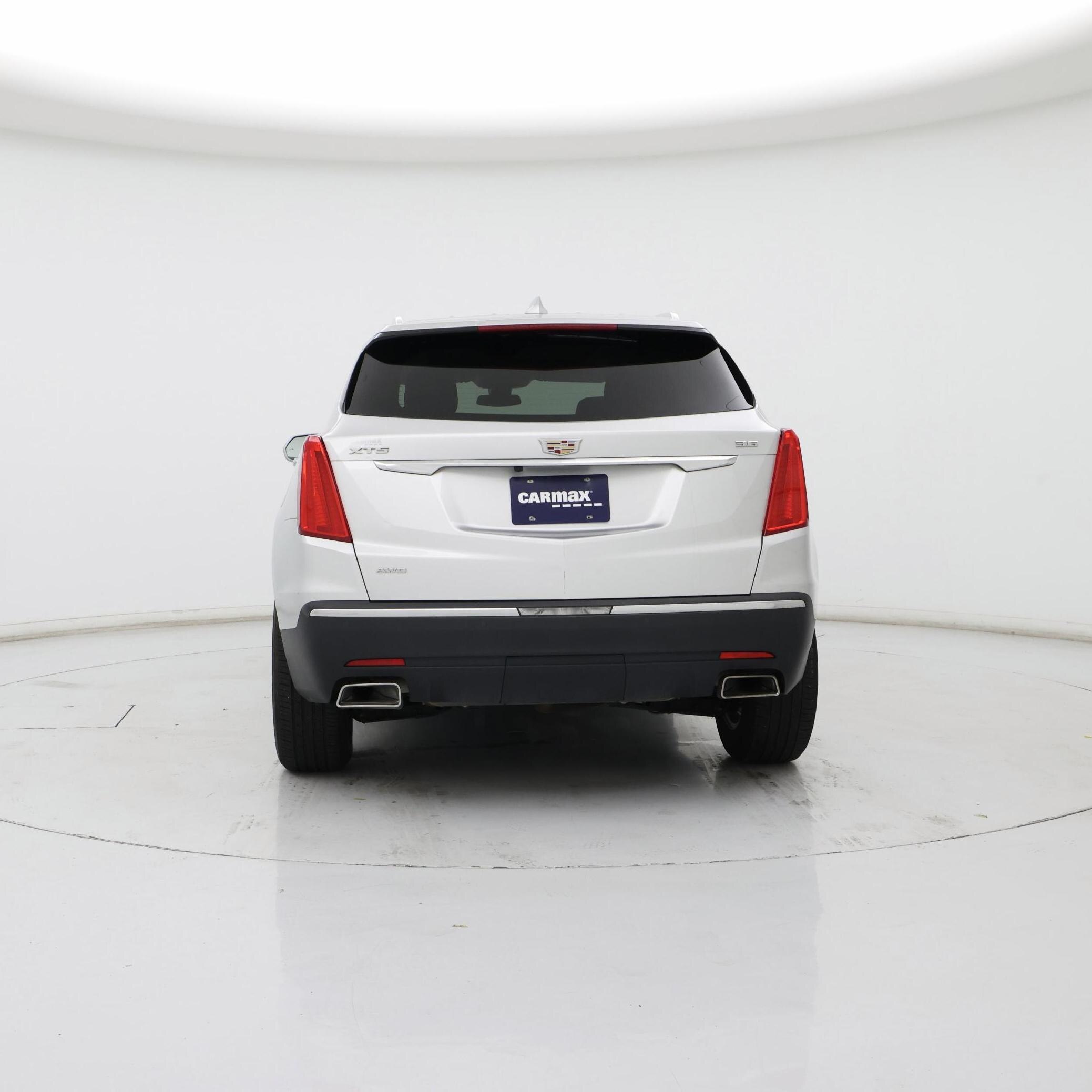 Thumbnail: 2017 Cadillac XT5 - 6