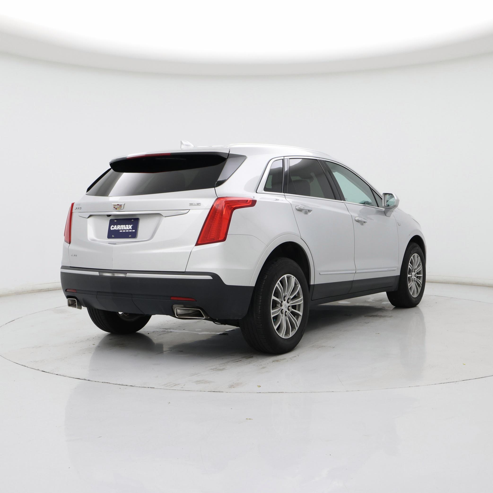 Thumbnail: 2017 Cadillac XT5 - 8