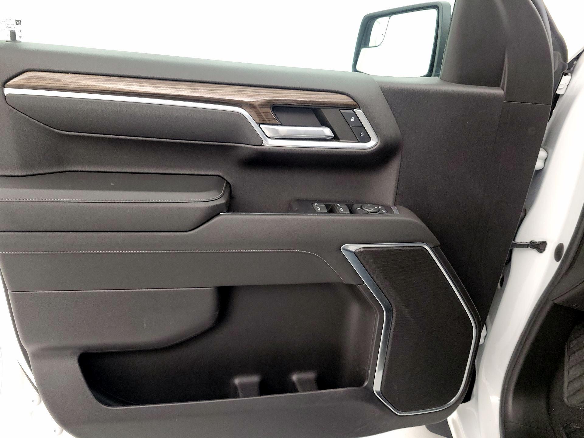 Thumbnail: 2022 Chevrolet Silverado 1500 - 12