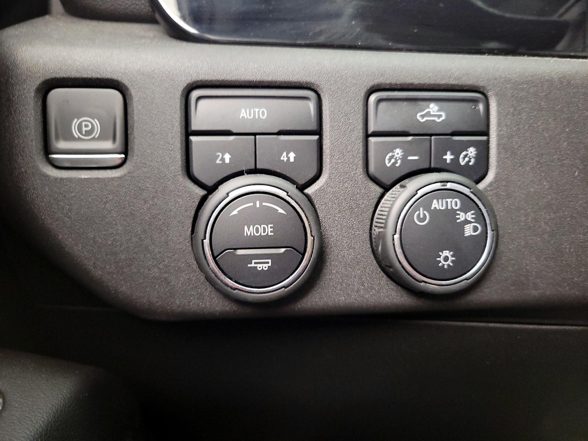 Thumbnail: 2022 Chevrolet Silverado 1500 - 13