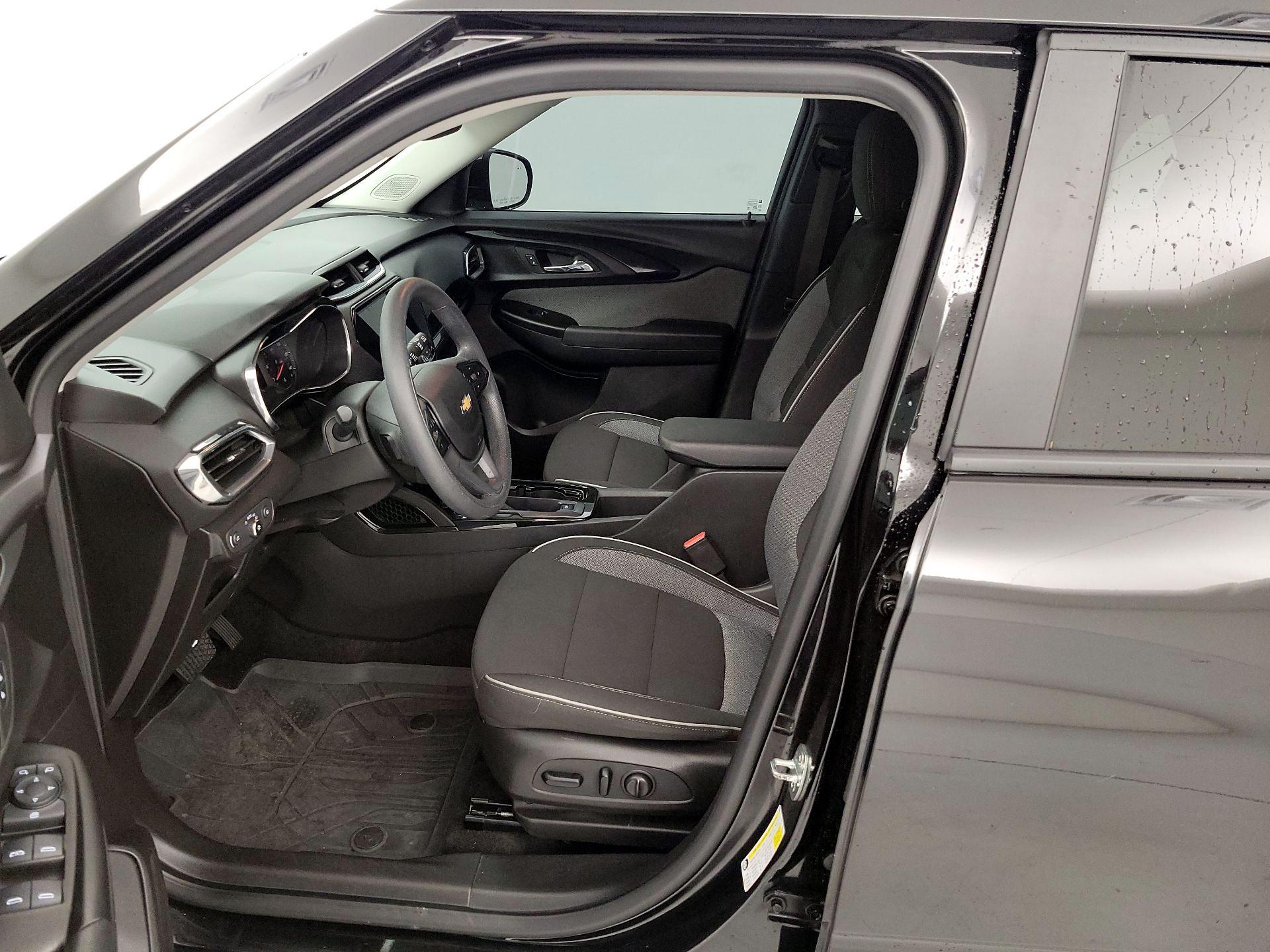 Thumbnail: 2023 Chevrolet TrailBlazer - 11