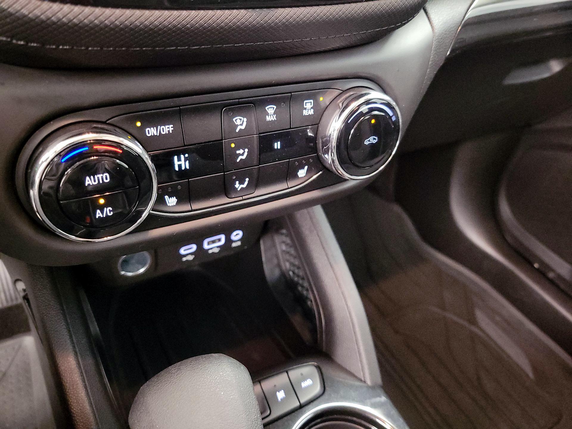 Thumbnail: 2023 Chevrolet TrailBlazer - 17