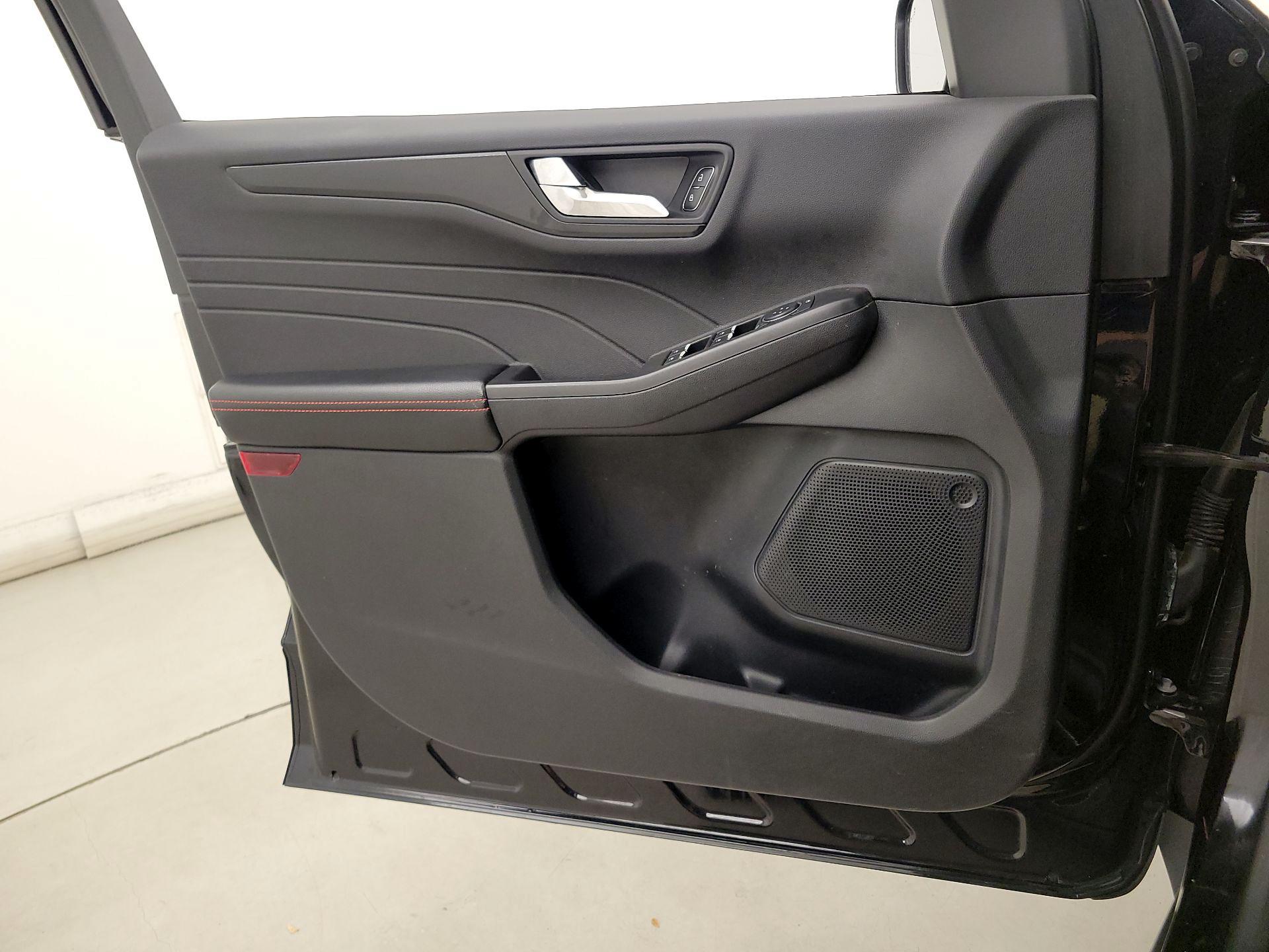 Thumbnail: 2021 Ford Escape - 12