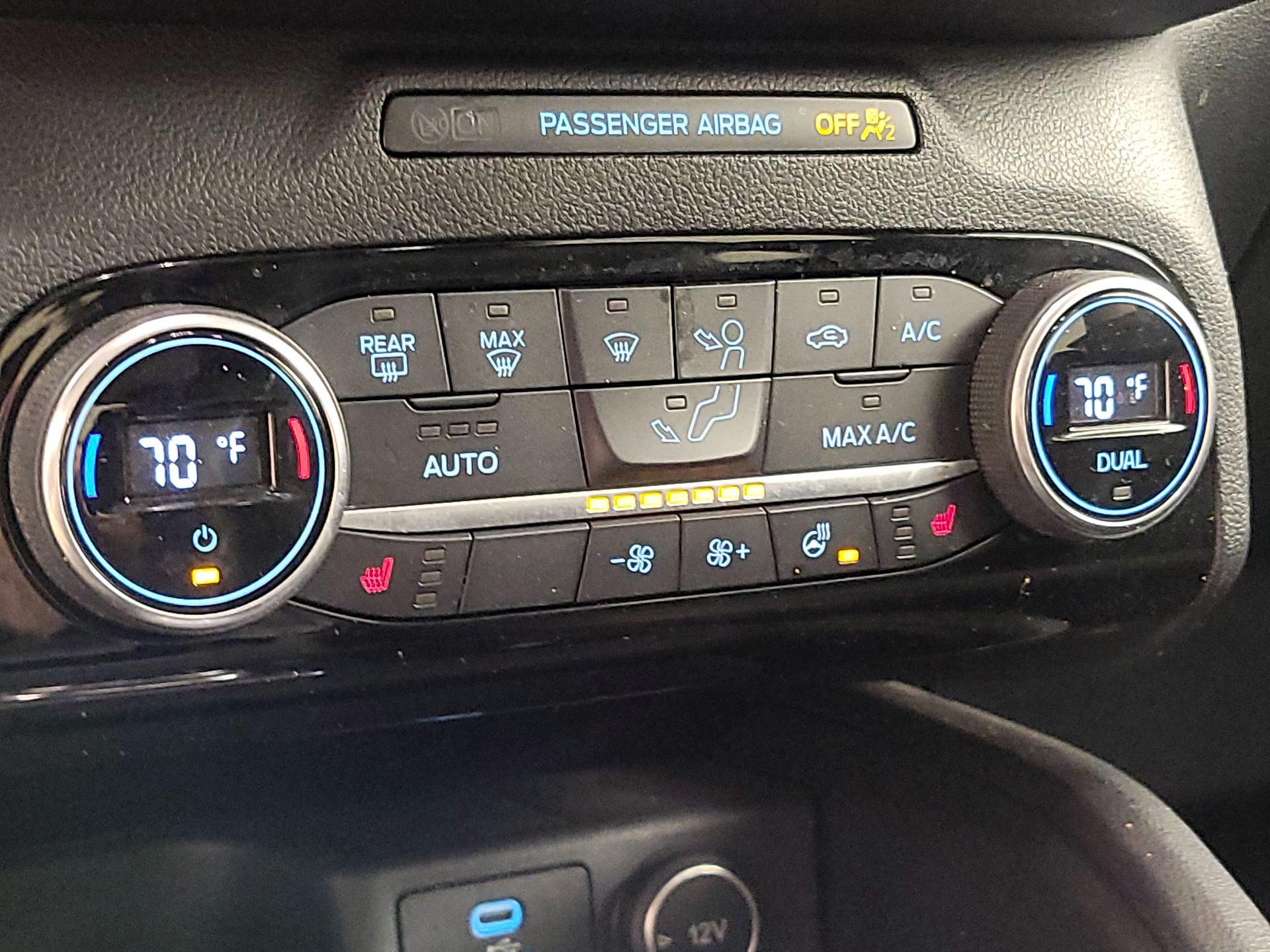 Thumbnail: 2021 Ford Escape - 17