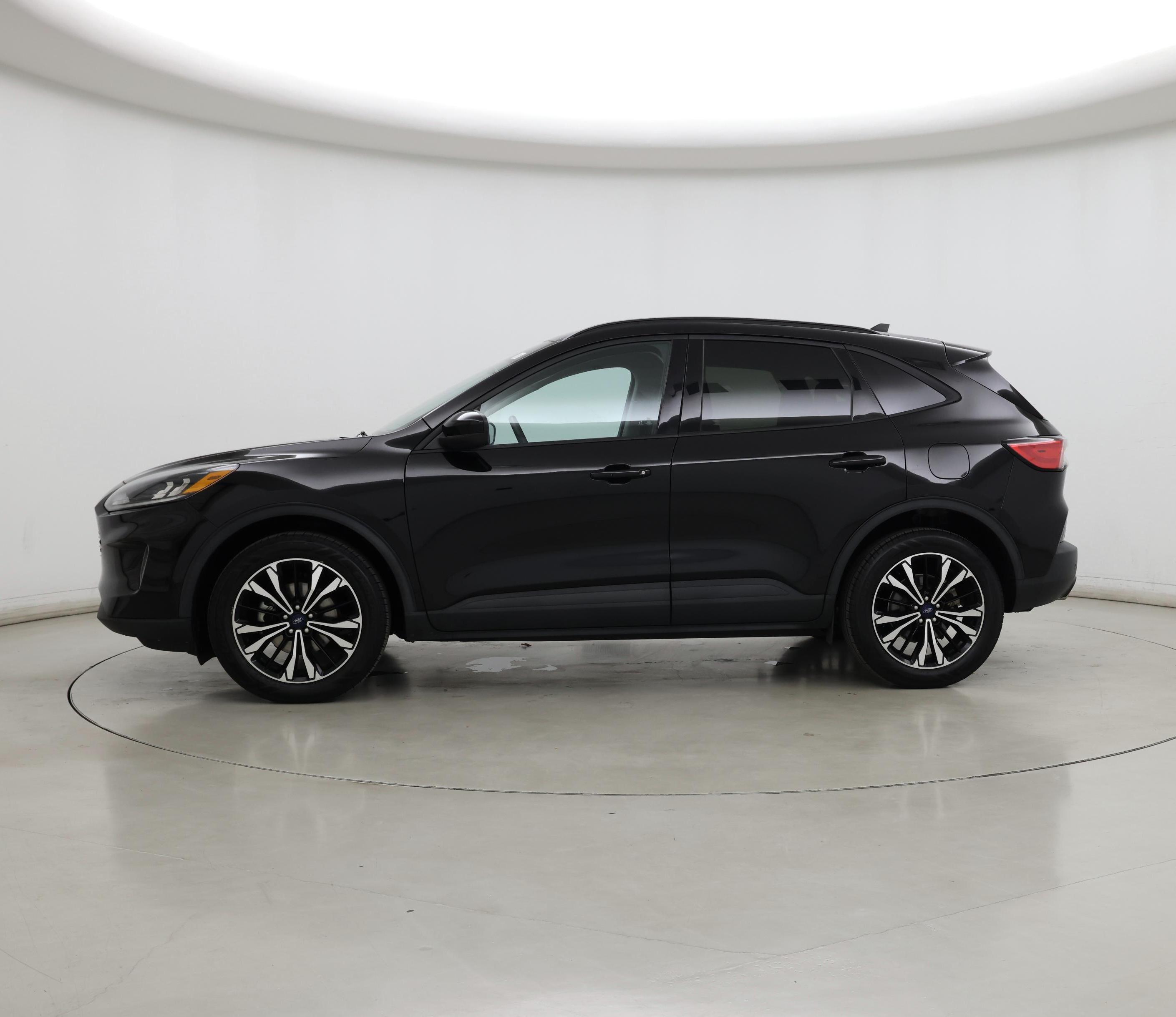 Thumbnail: 2021 Ford Escape - 3