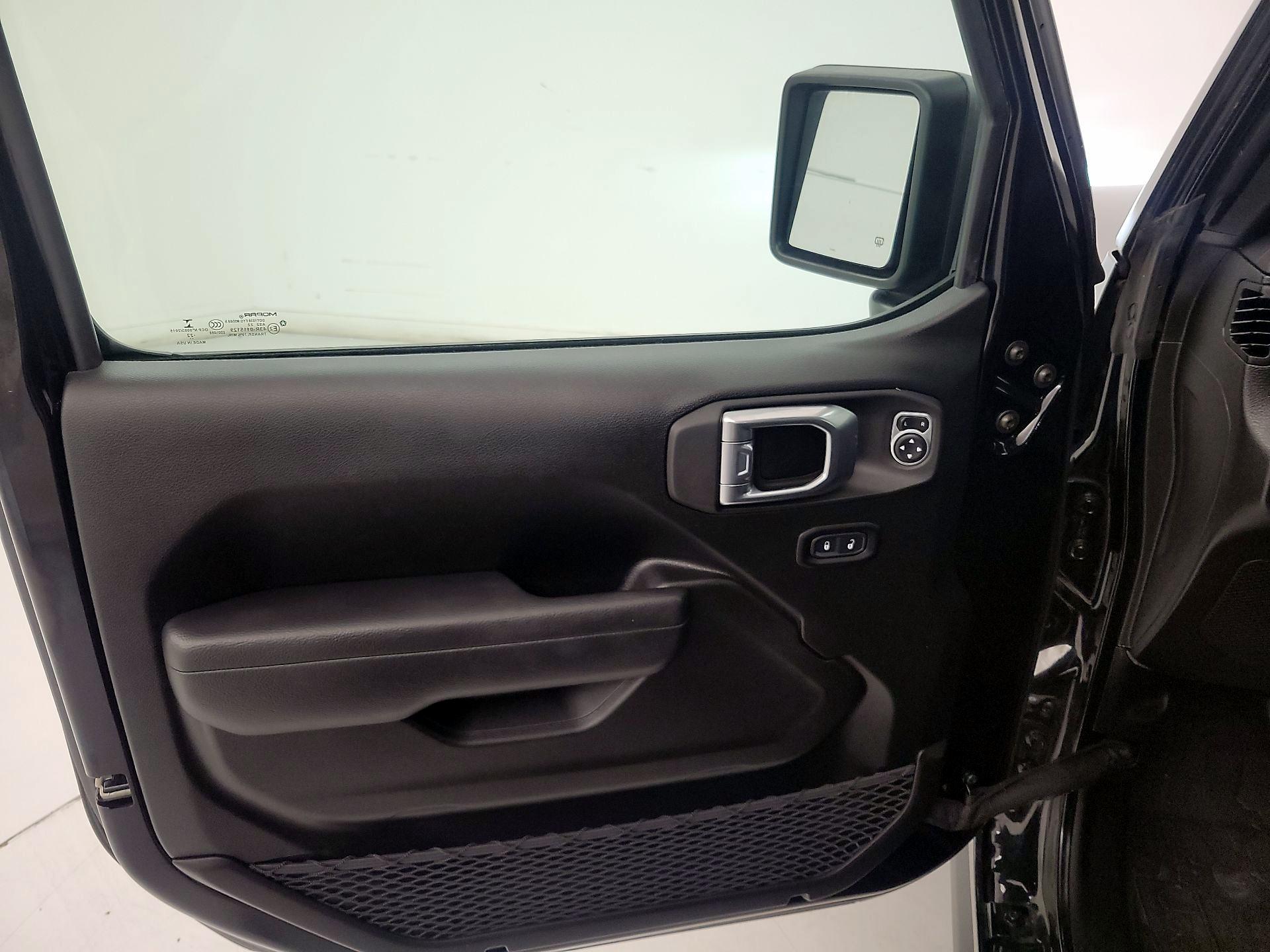 Thumbnail: 2022 Jeep Wrangler - 12