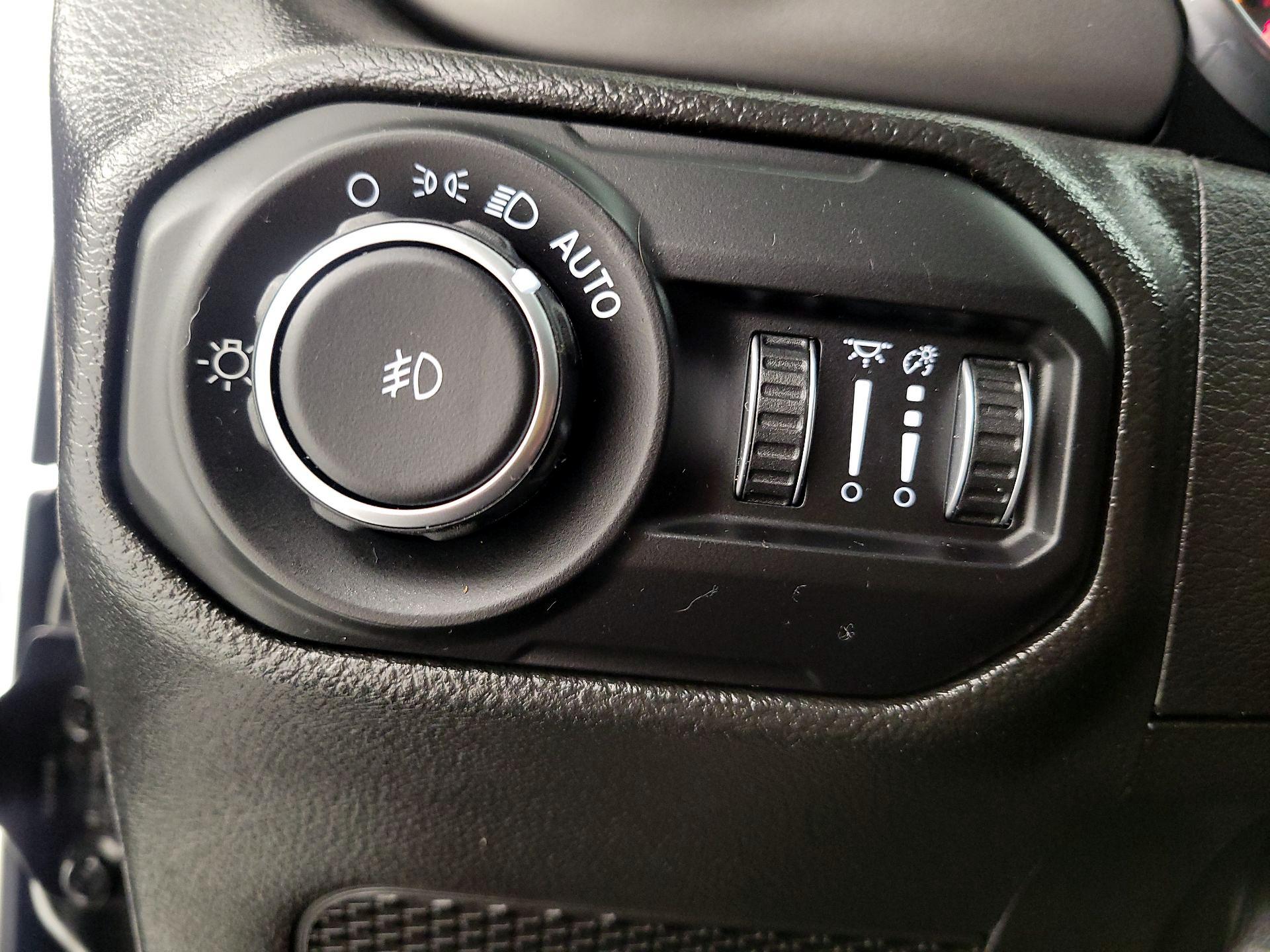 Thumbnail: 2022 Jeep Wrangler - 13