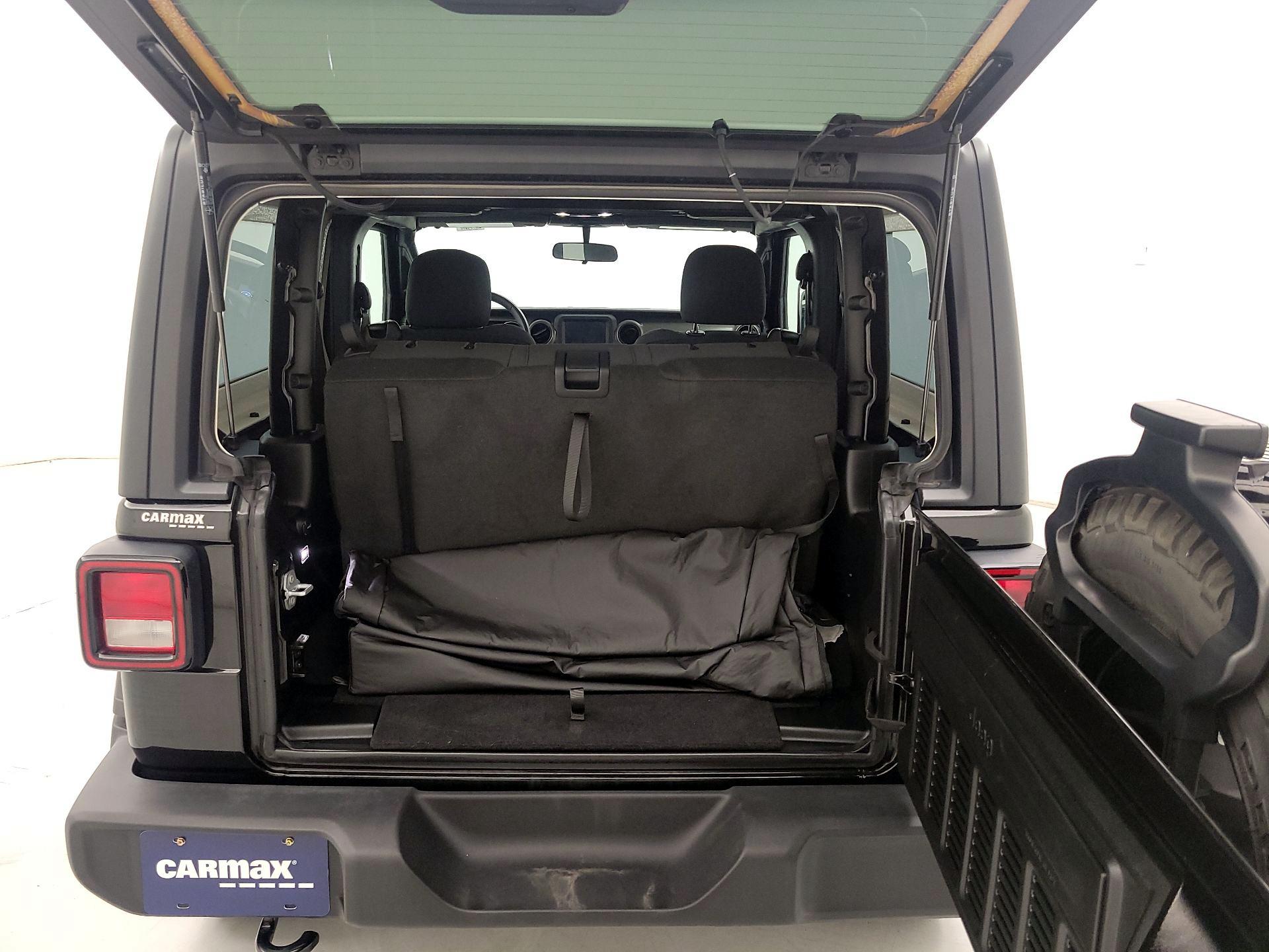 Thumbnail: 2022 Jeep Wrangler - 19